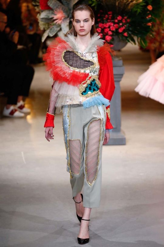 Những BST nổi bật tại tuần lễ Haute Couture Xuân-Hè 2017 - ELLE VN
