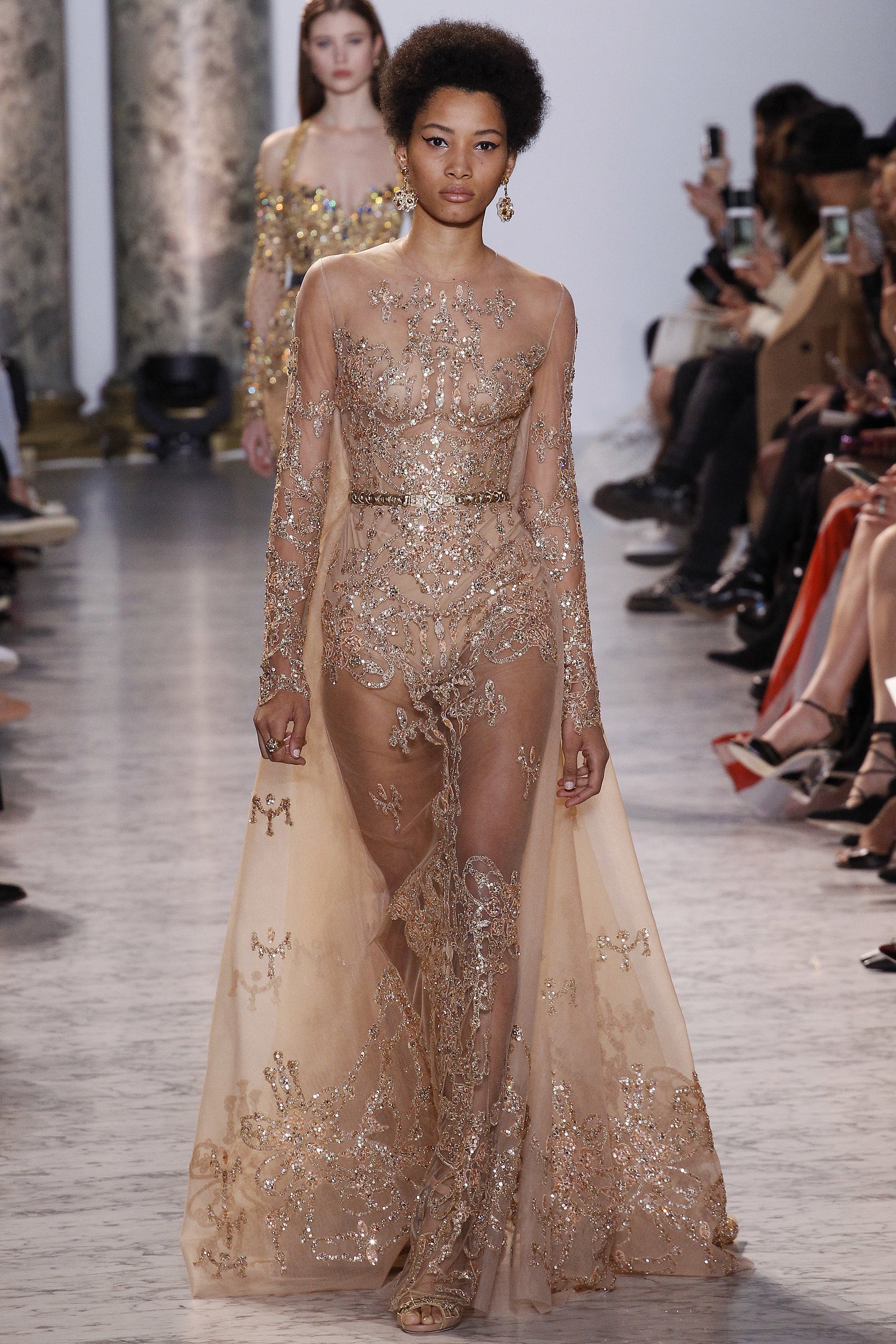 Những BST nổi bật tại tuần lễ Haute Couture Xuân-Hè 2017 - ELLE VN