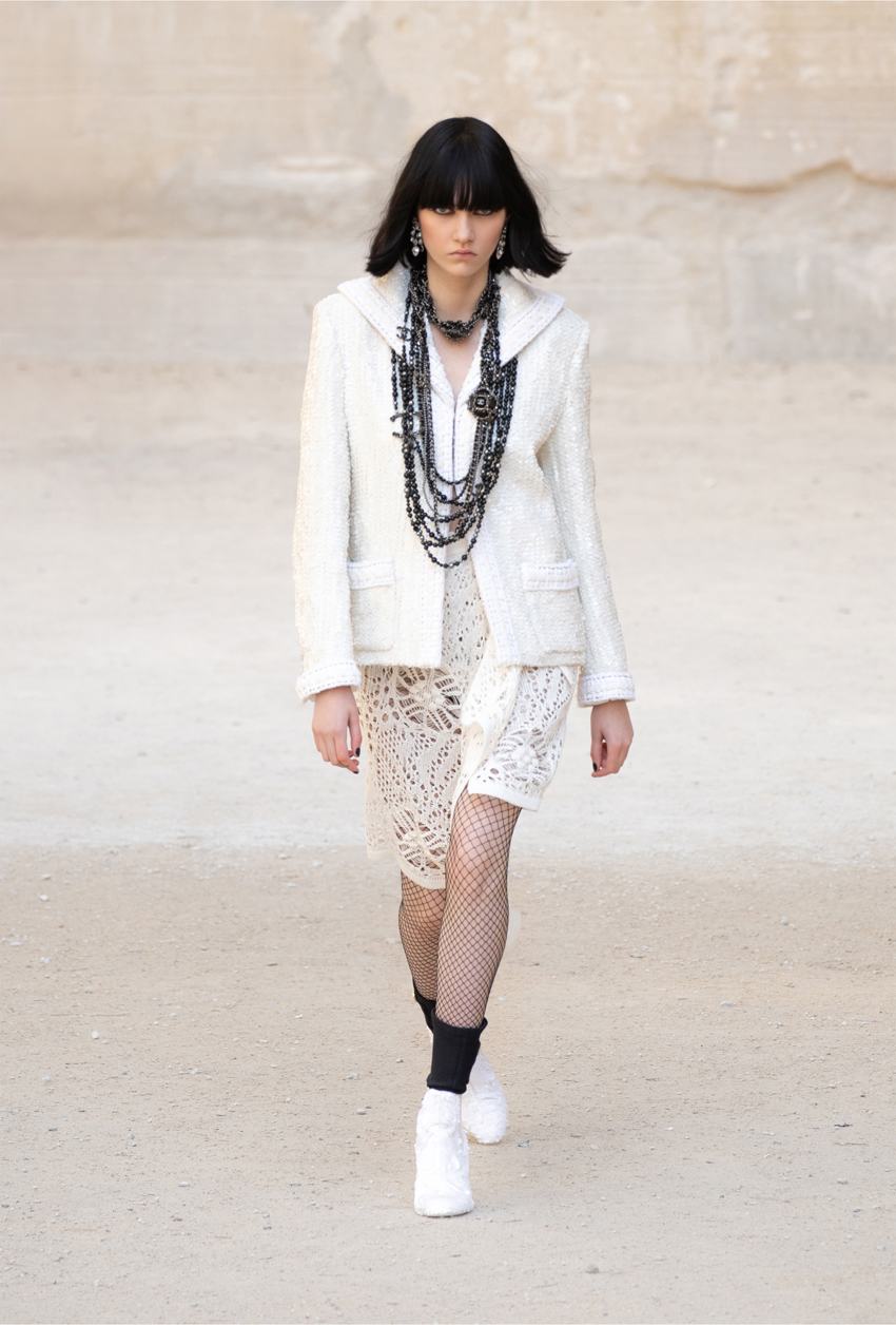 chanel cruise 2022 look 38