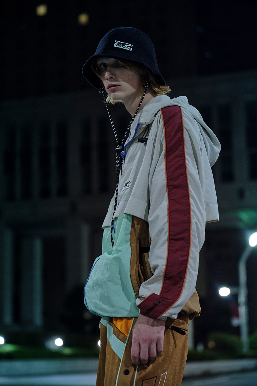 Look 15 áo khoác ngoài