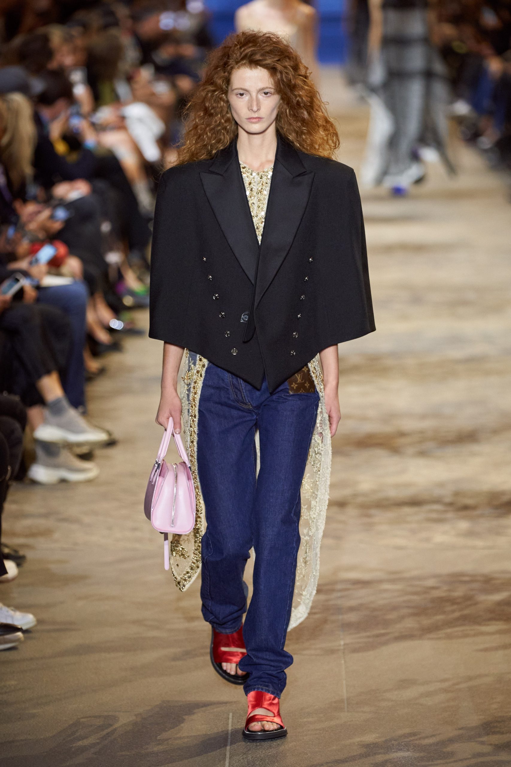 Look 15 LV