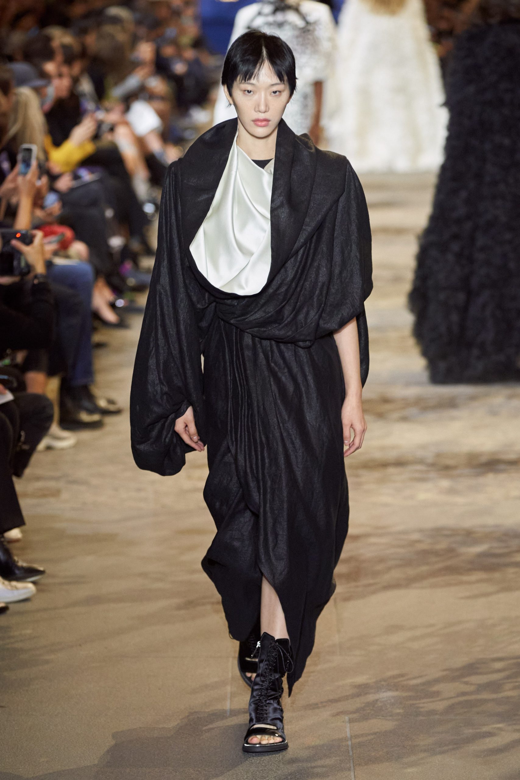 Look 34 LV ss22