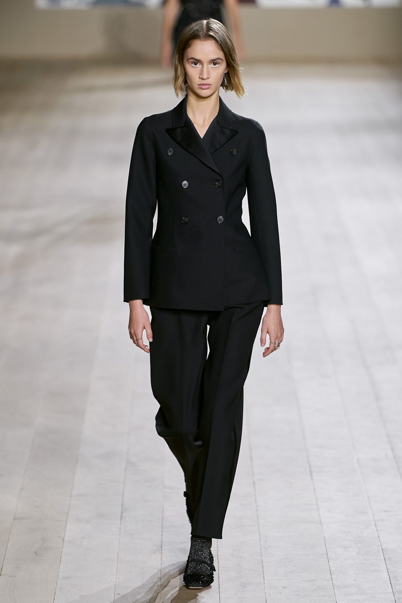 CD Haute Couture Xuân Hè 22 look 13