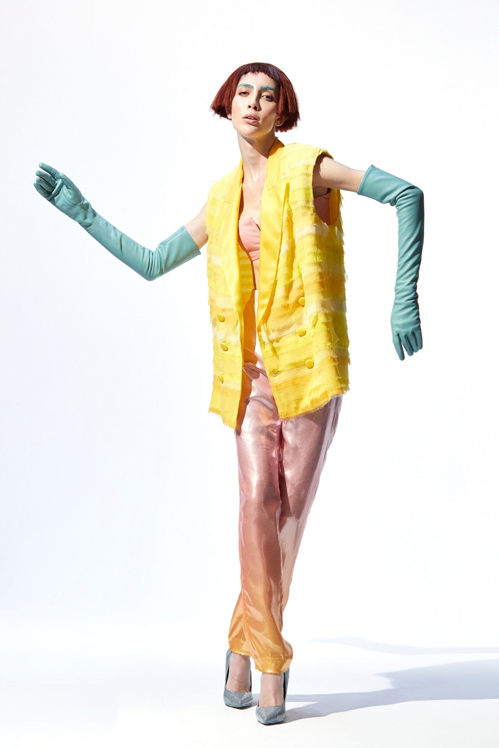Bach Mai Thu Đông 2022 look 2