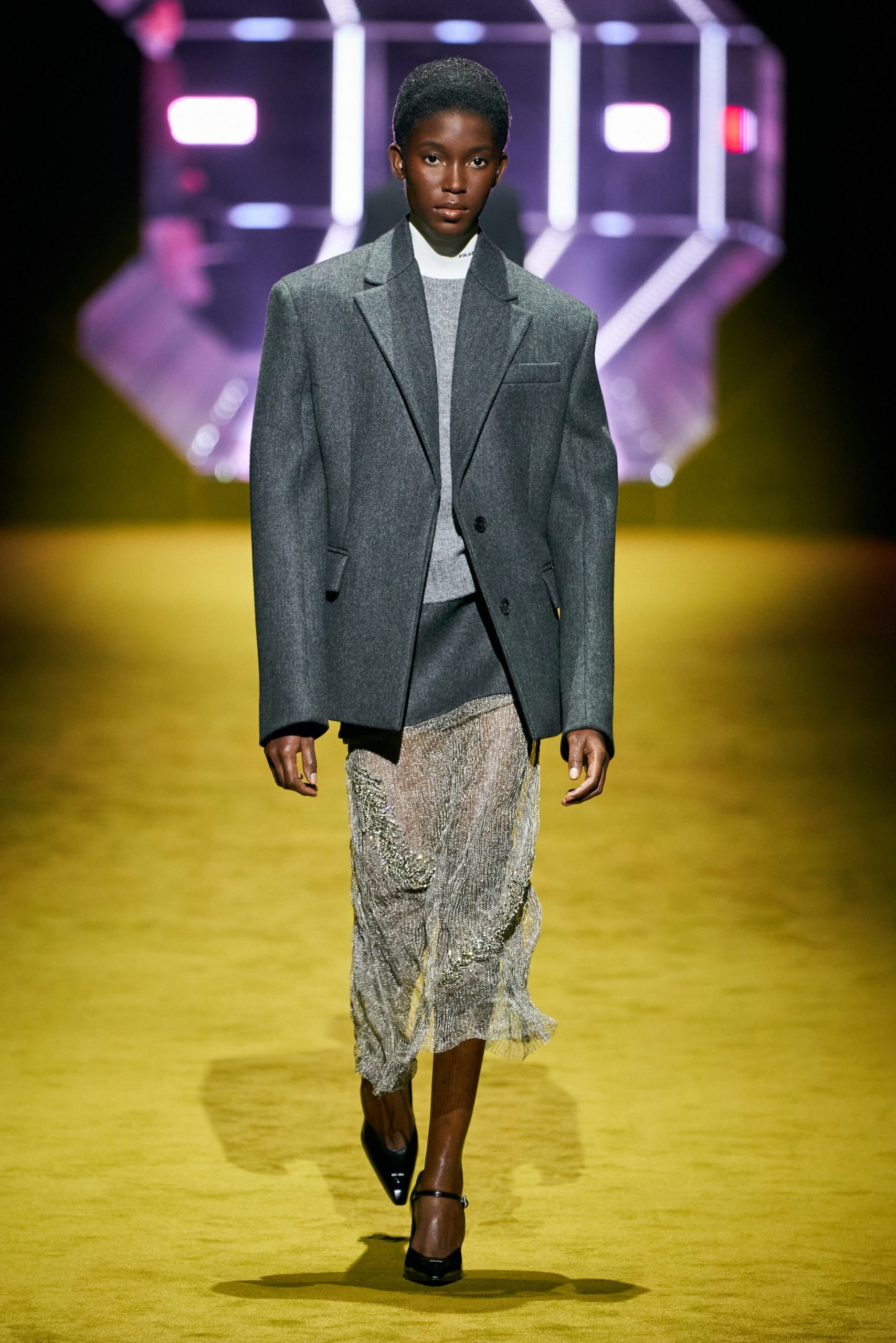 Prada Thu Đông 2022 look 2