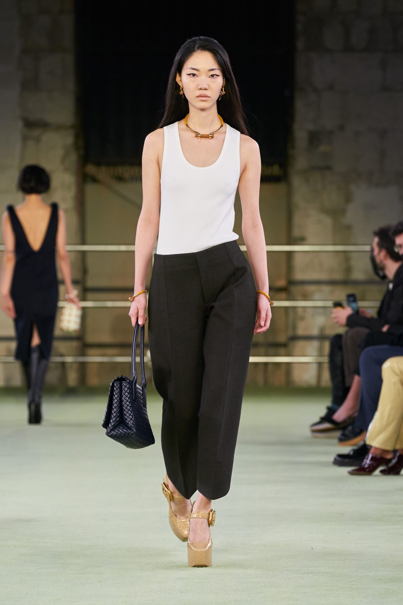 bottega veneta thu đông 2022 look 18