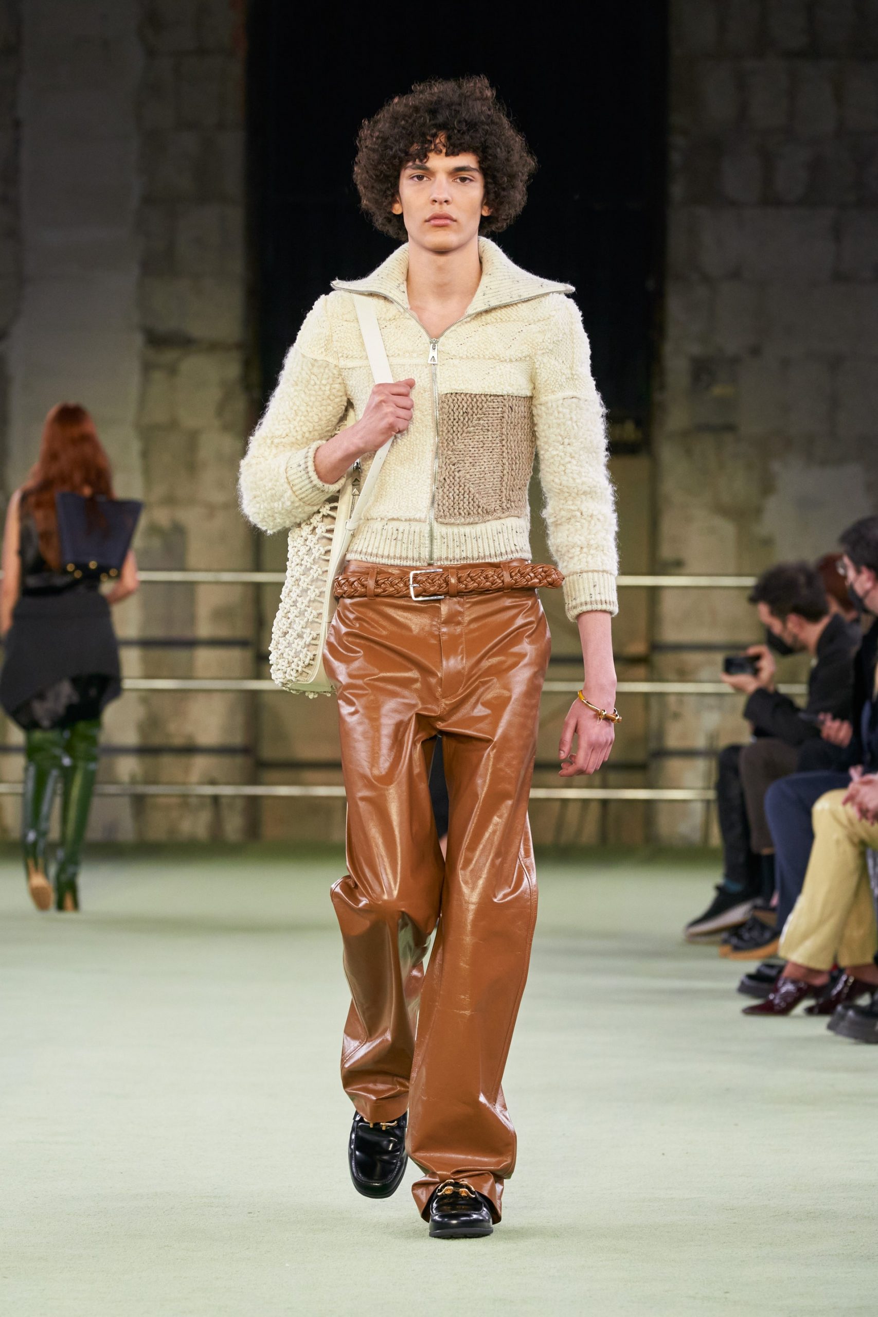 bottega veneta thu đông 2022 look 53