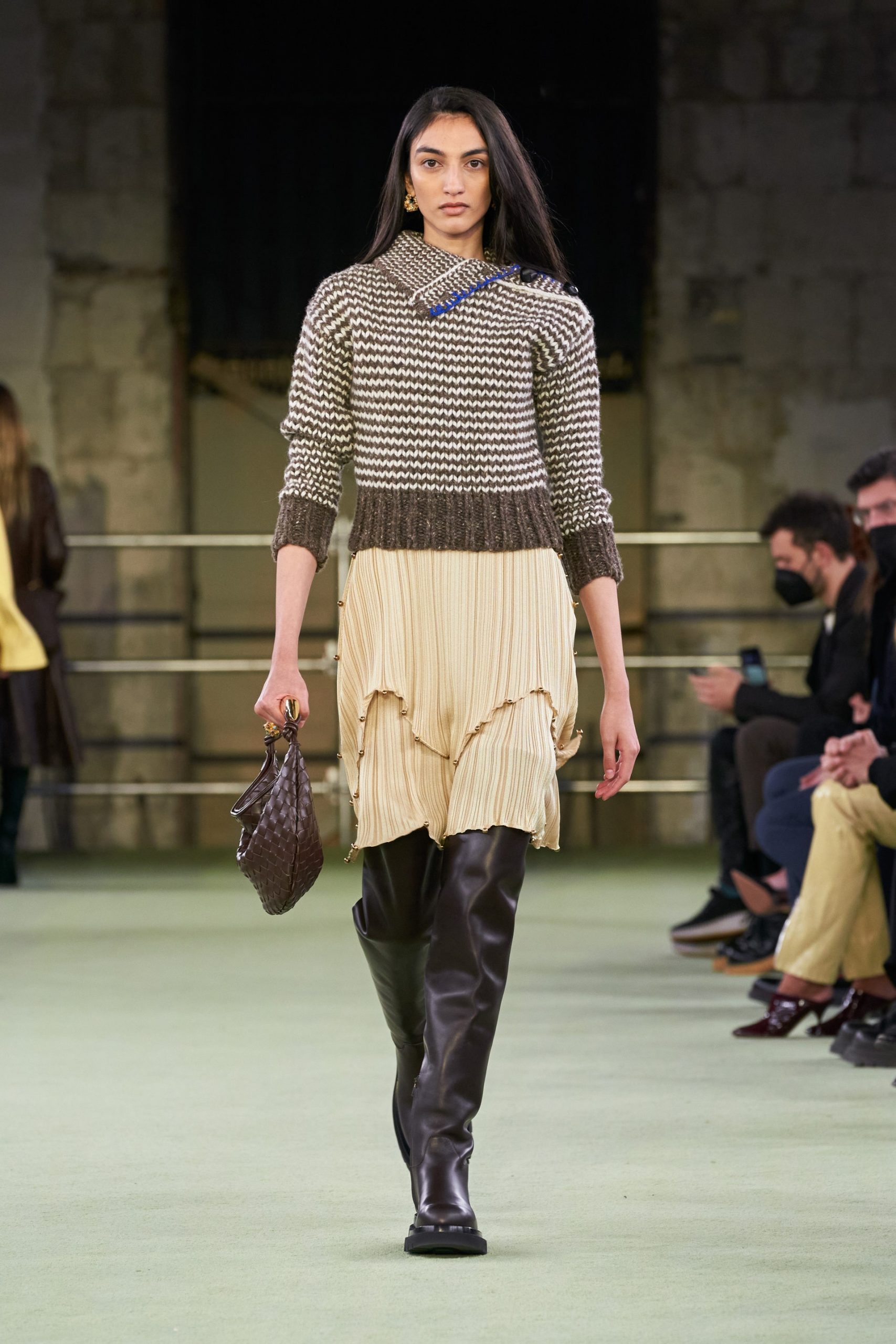 bottega veneta thu đông 2022 look 58