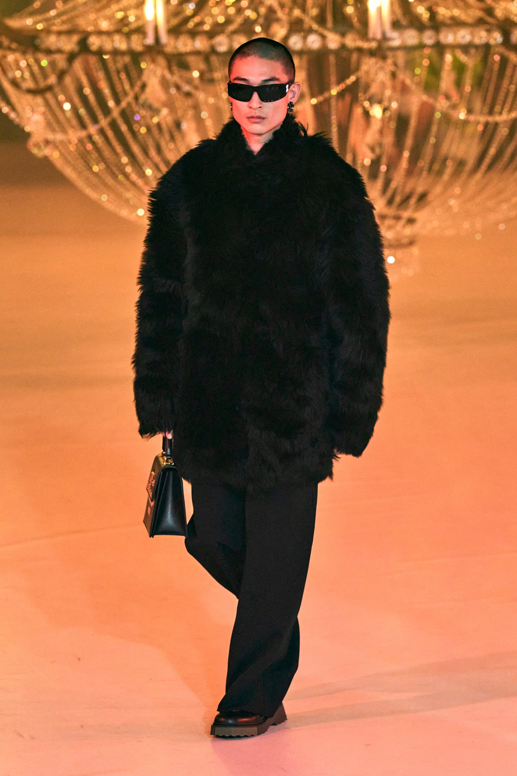 Off-White Thu Đông 2022 look 3