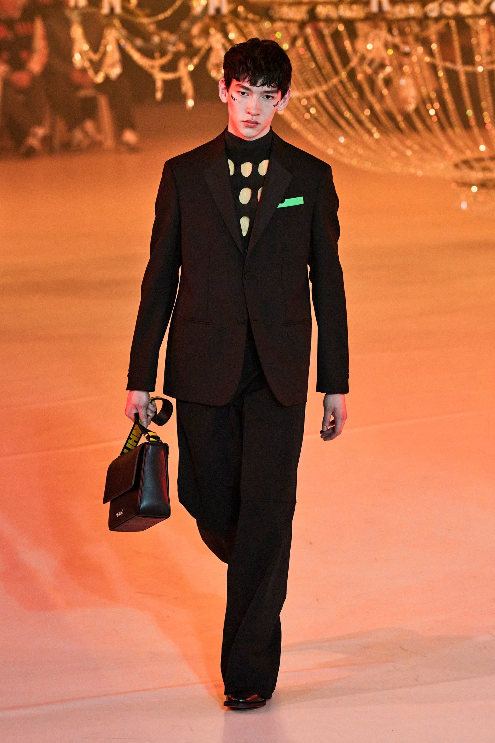 Off-White Thu Đông 2022 look 10