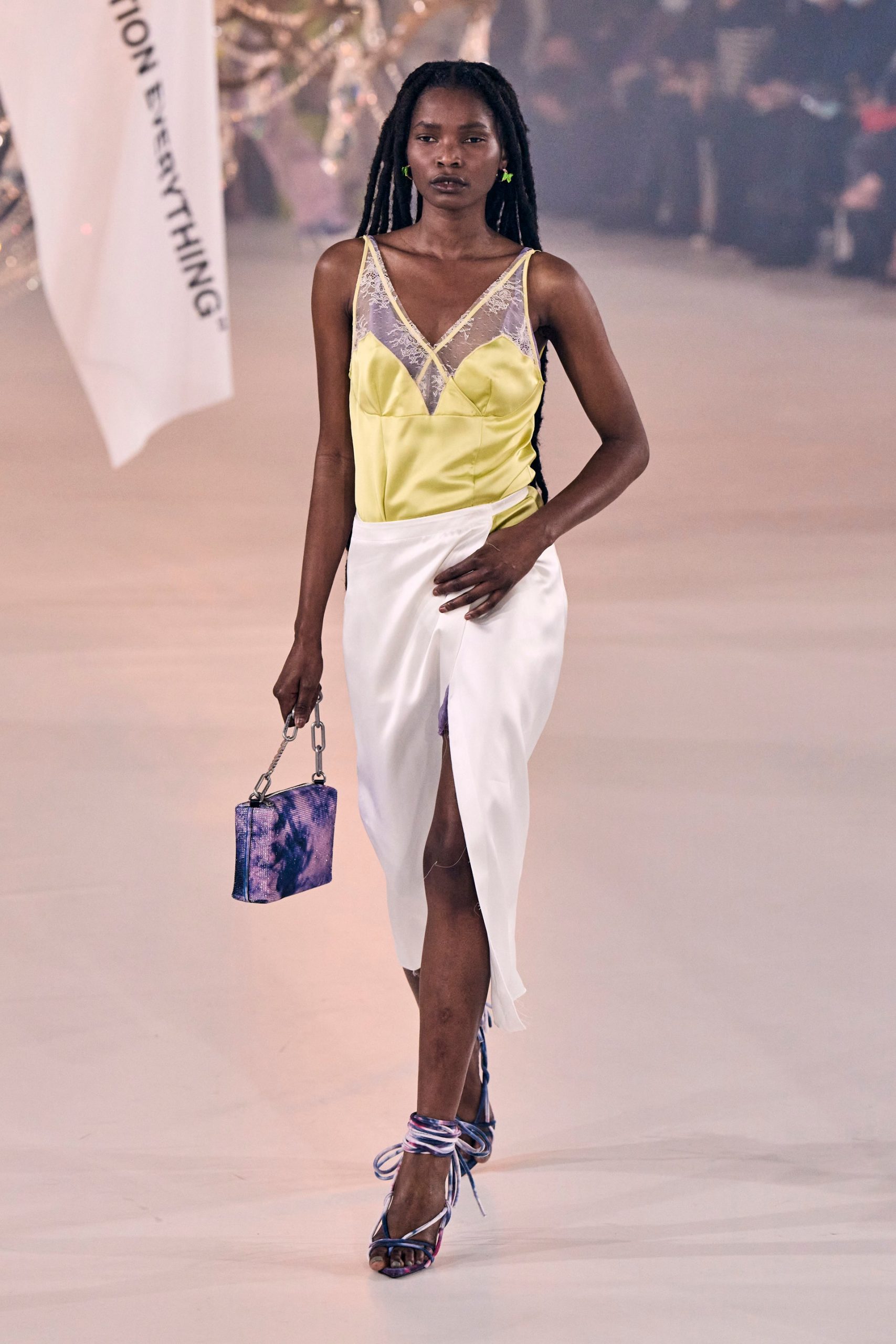 Off-White Thu Đông 2022 look 23