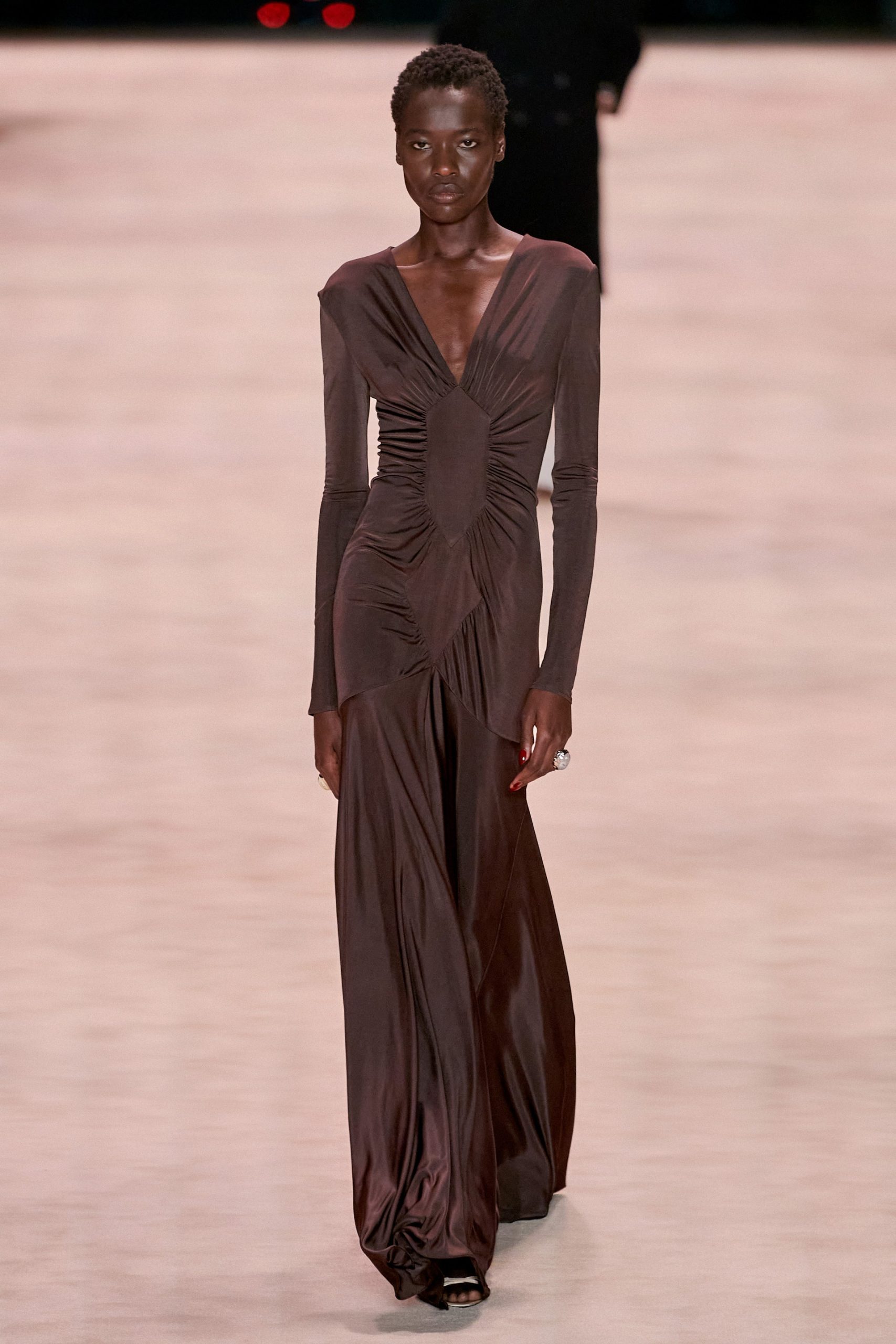 Saint Laurent ready-to-wear mùa Đông 2022 Look 5
