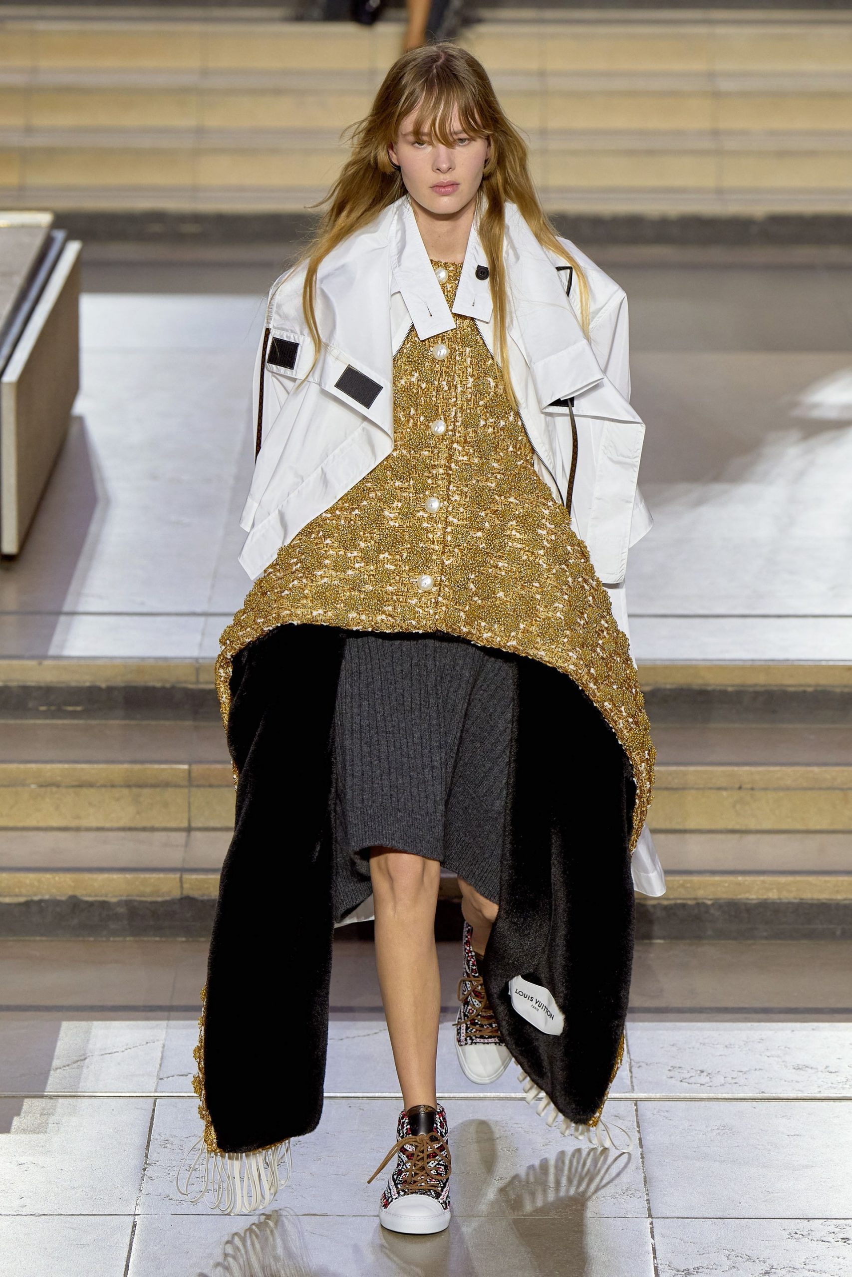 Louis Vuitton Thu Đông 2022 look 6