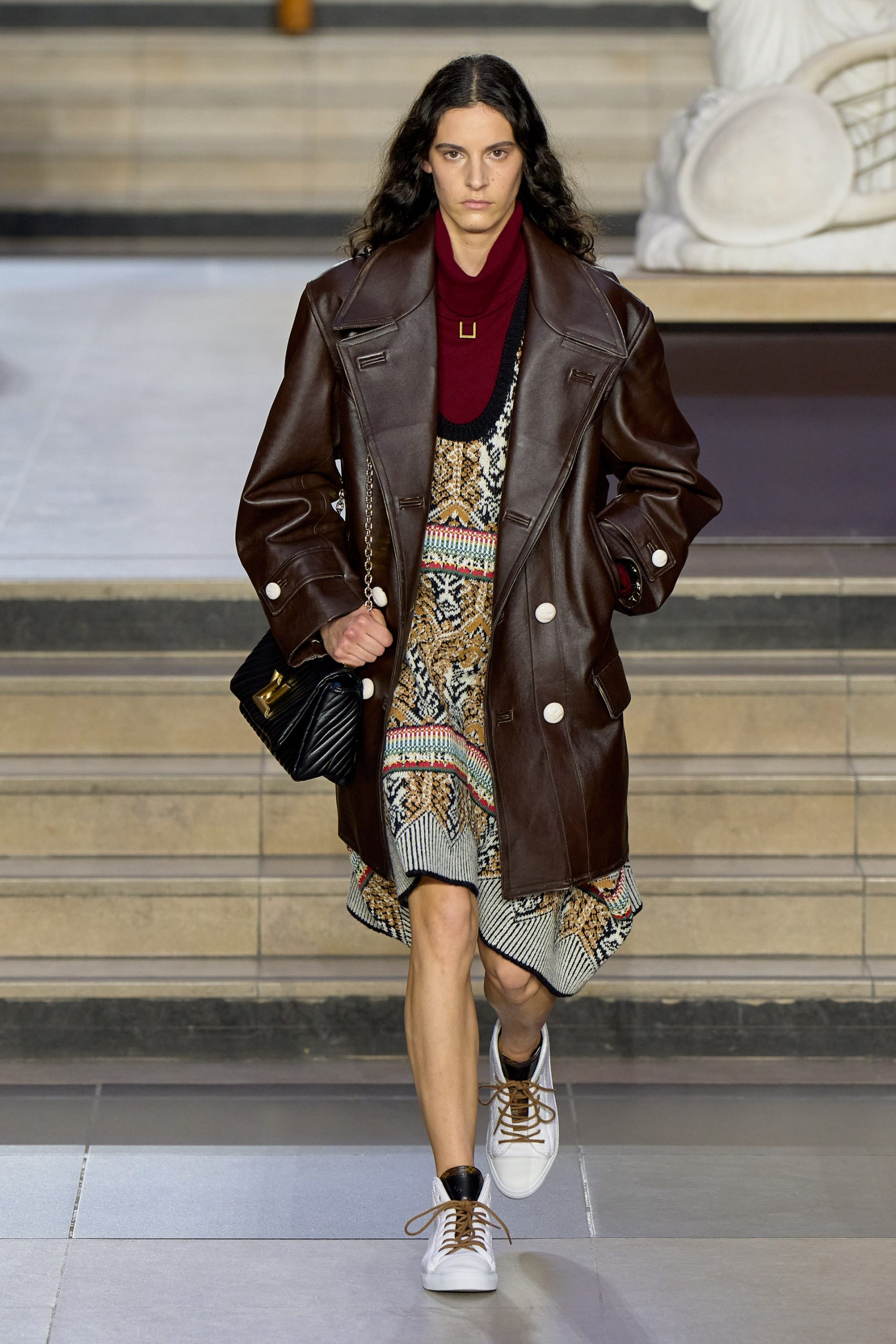 Louis Vuitton Thu Đông 2022 look 12