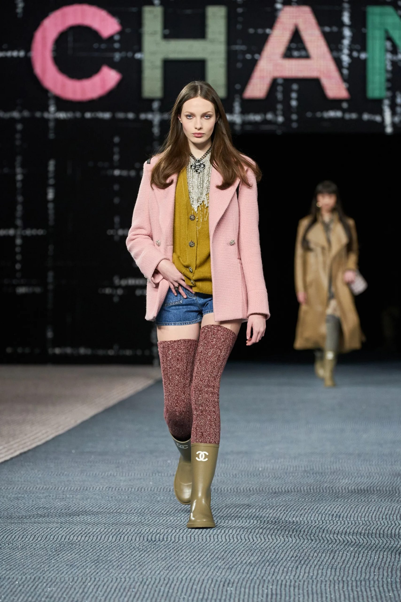 Chanel RTW Thu Đông 2022 look 7