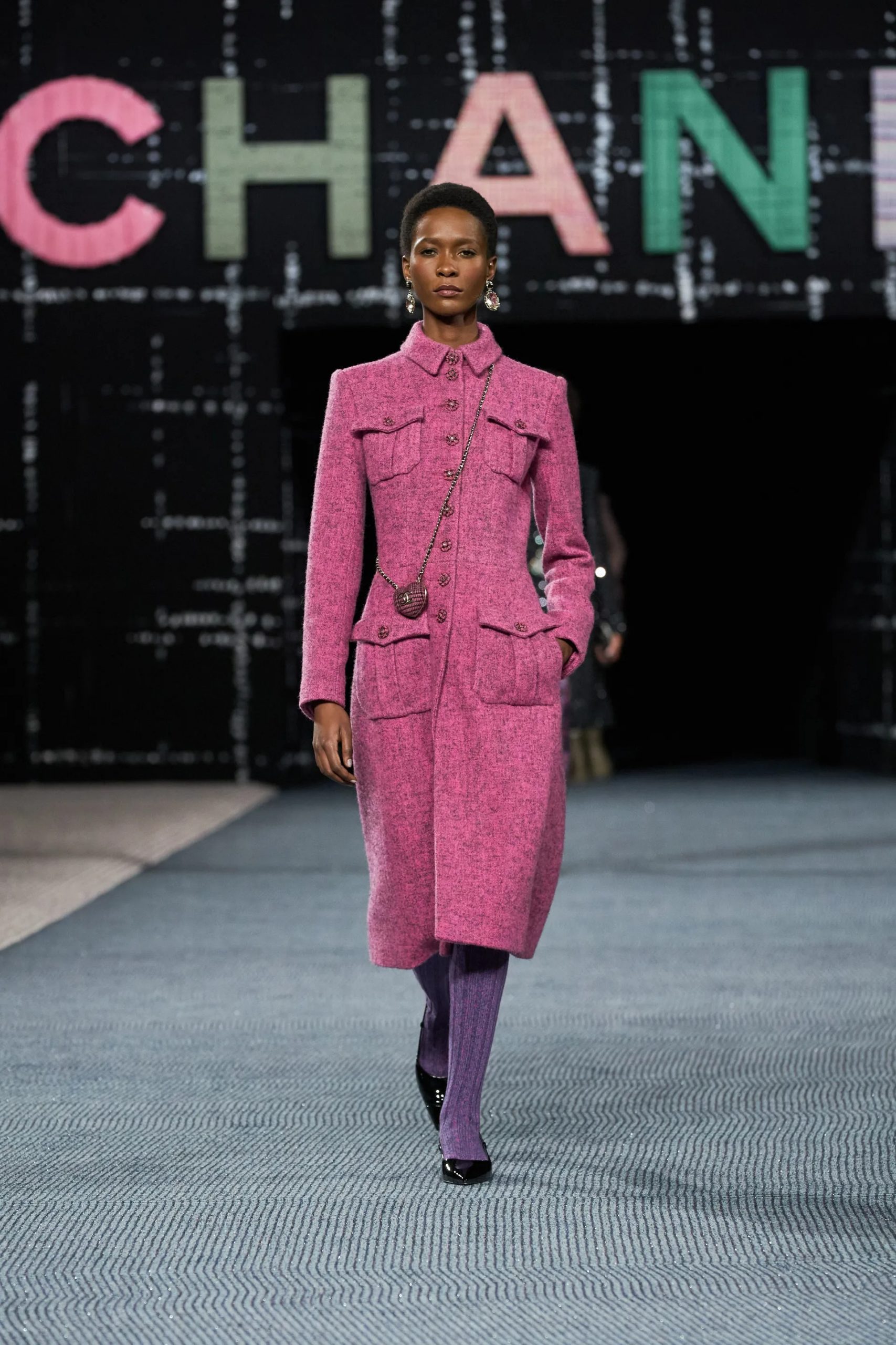 Chanel RTW Thu Đông 2022 look 21