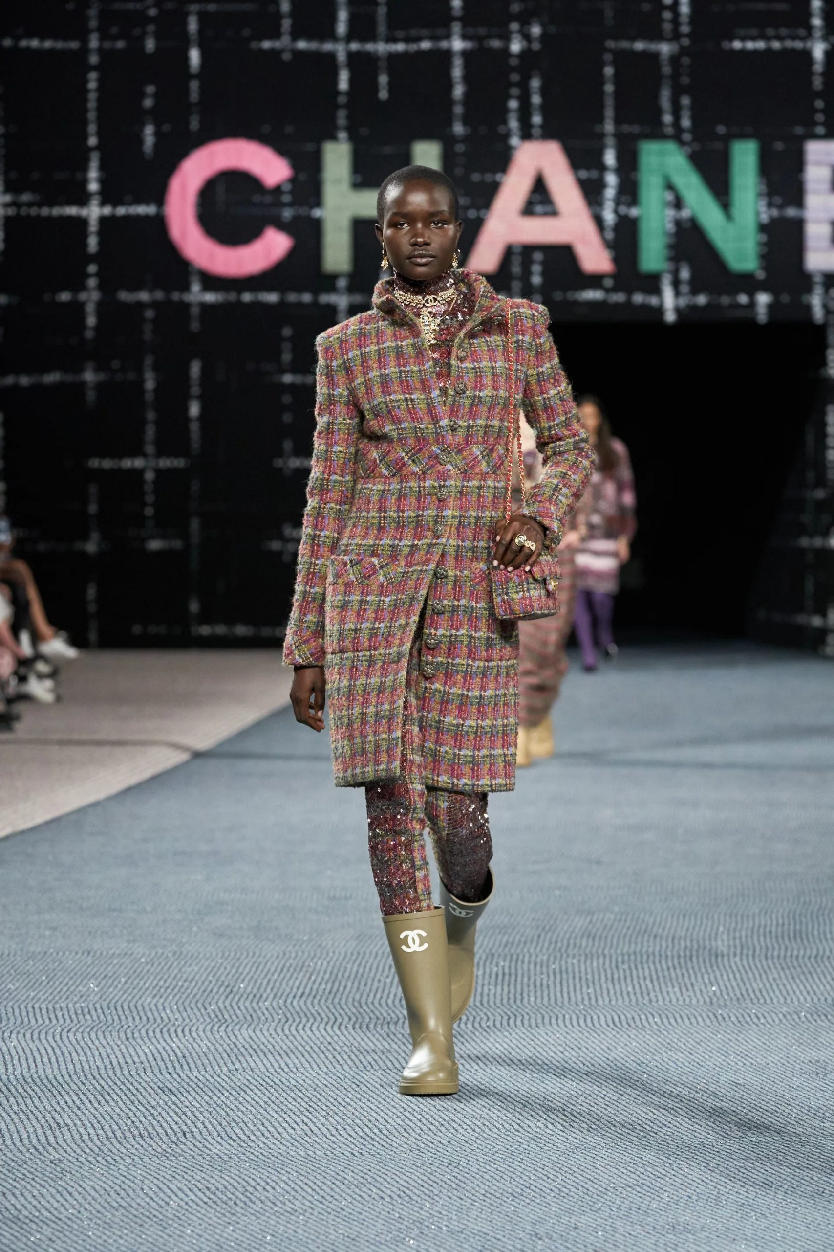 Chanel RTW Thu Đông 2022 look 23