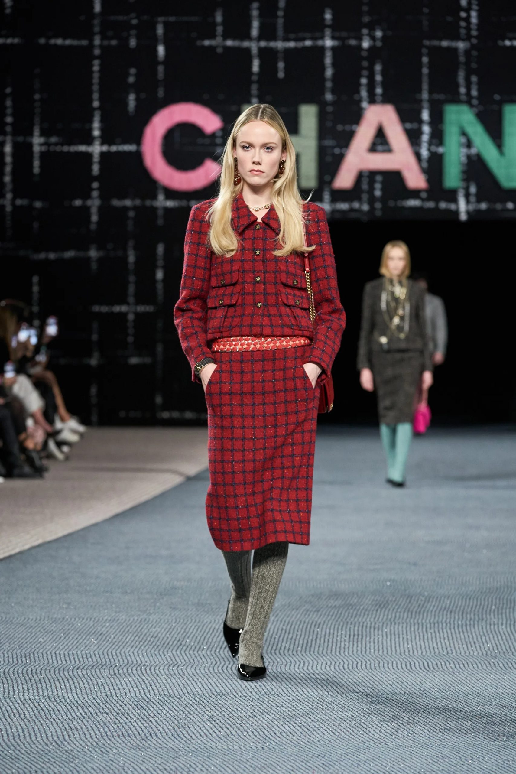 Chanel RTW Thu Đông 2022 look 38