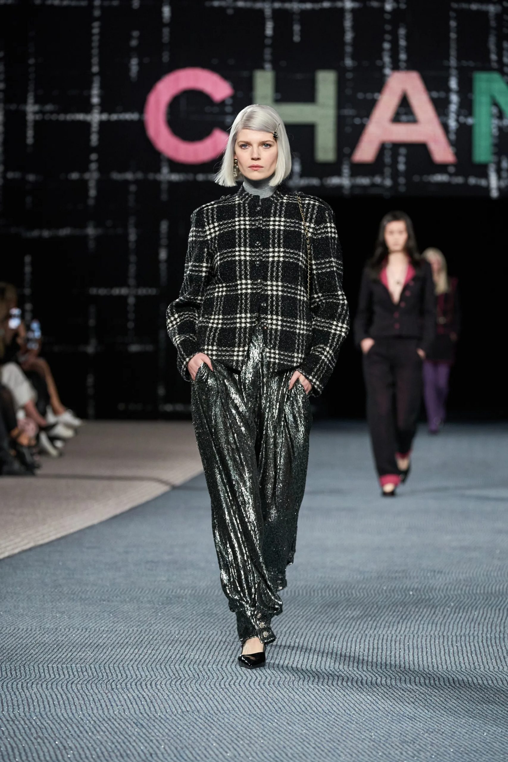 Chanel RTW Thu Đông 2022 look 44
