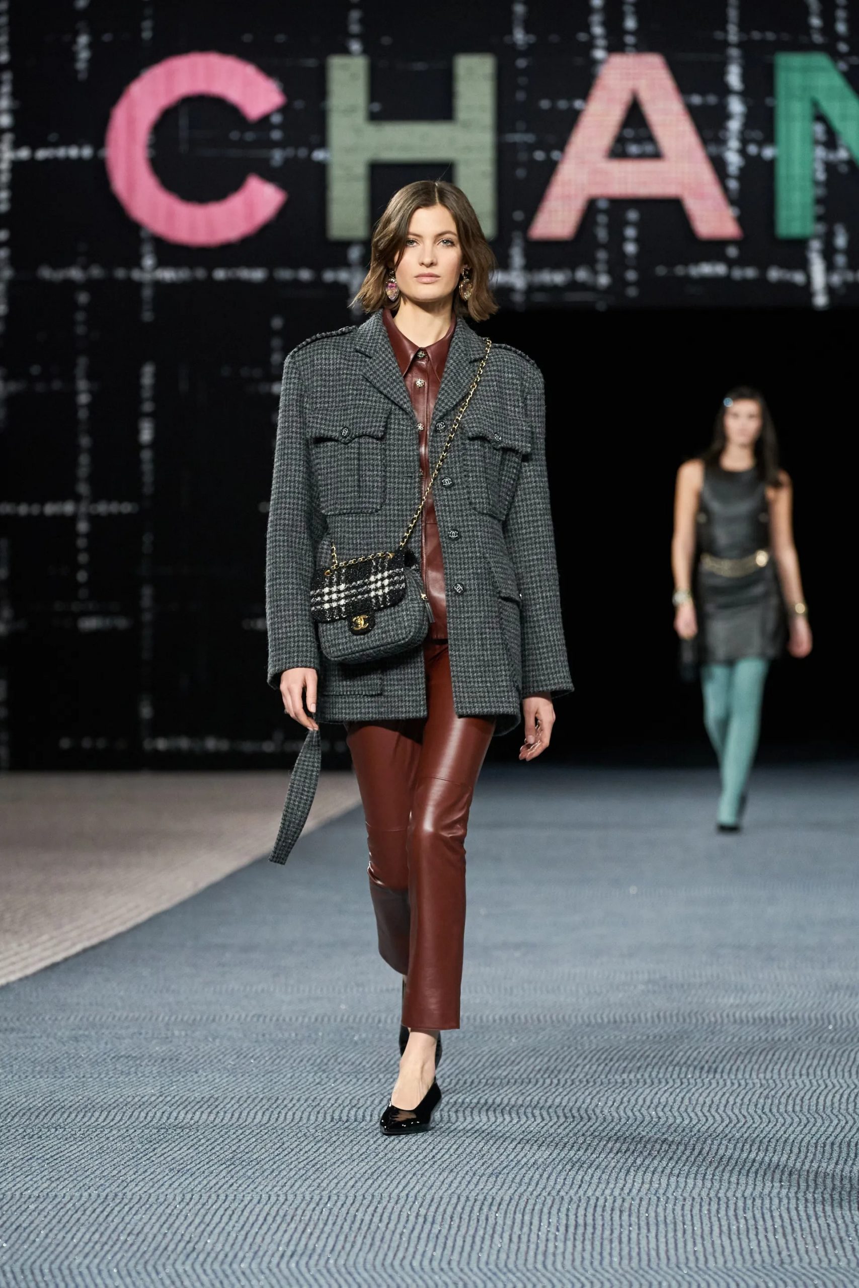 Chanel RTW Thu Đông 2022 look 50