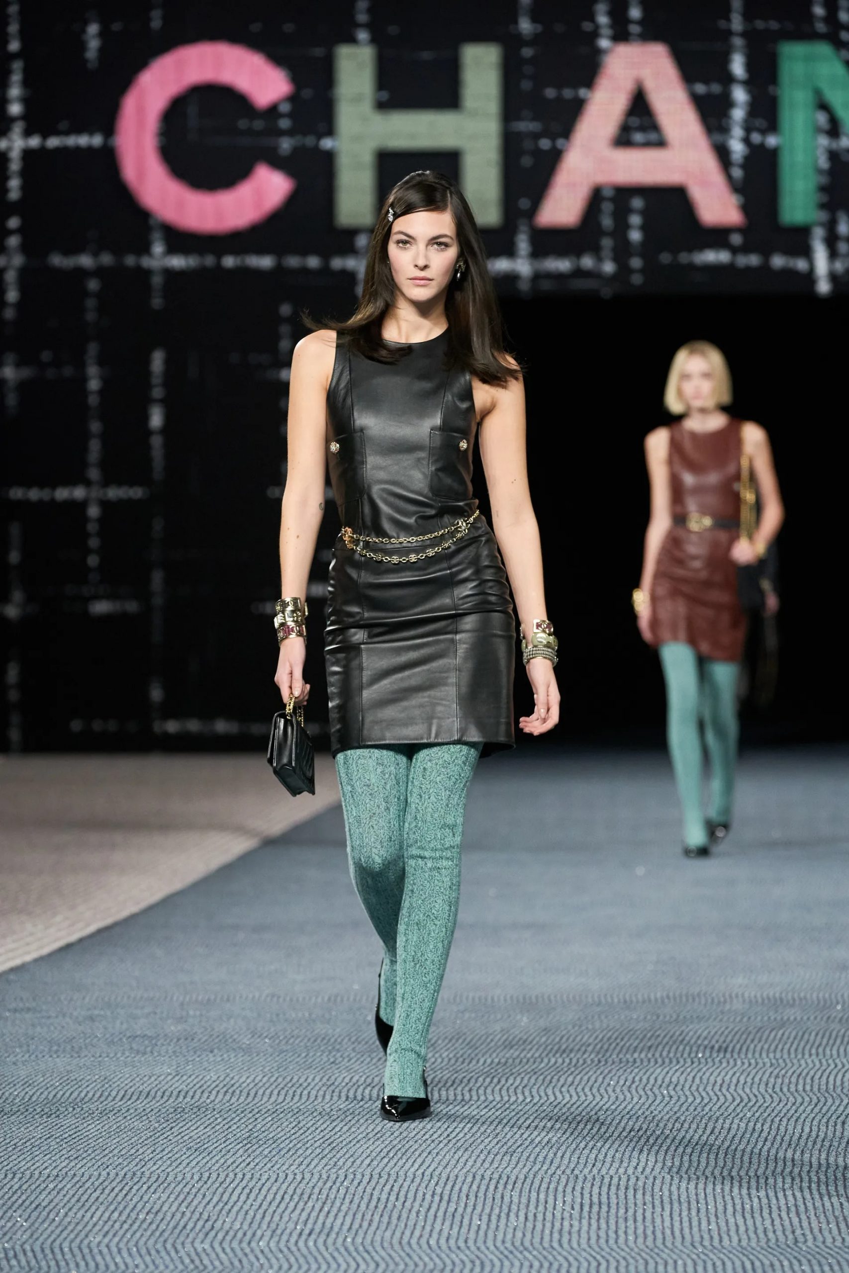 Chanel RTW Thu Đông 2022 look 51