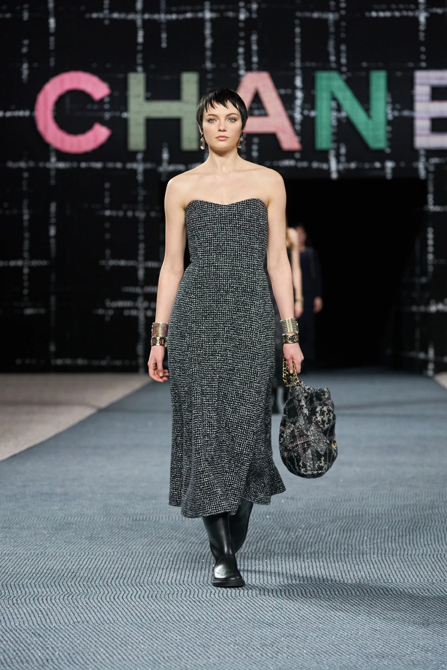 Chanel RTW Thu Đông 2022 look 59