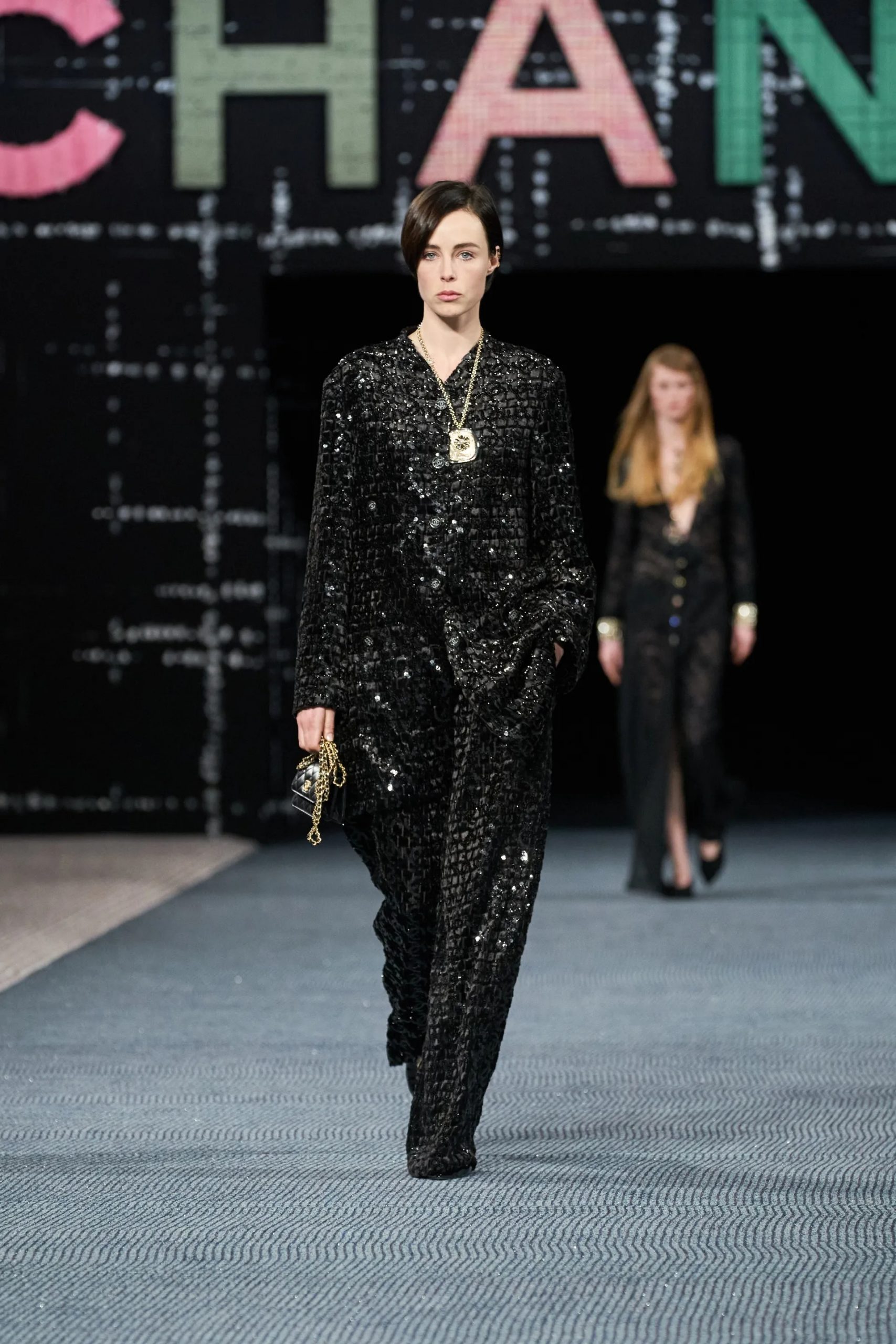 Chanel RTW Thu Đông 2022 look 69