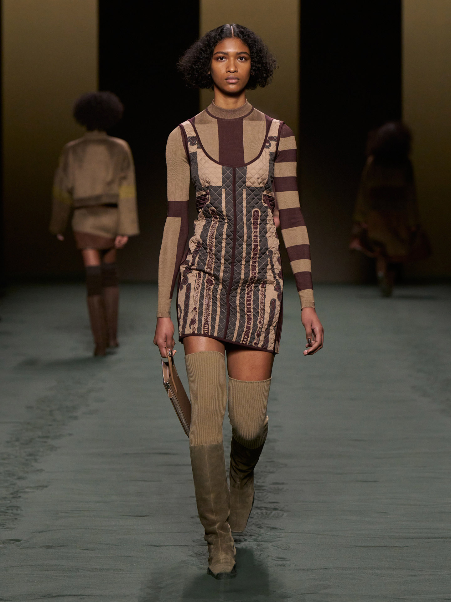 Hermès Thu Đông 2022 look 57