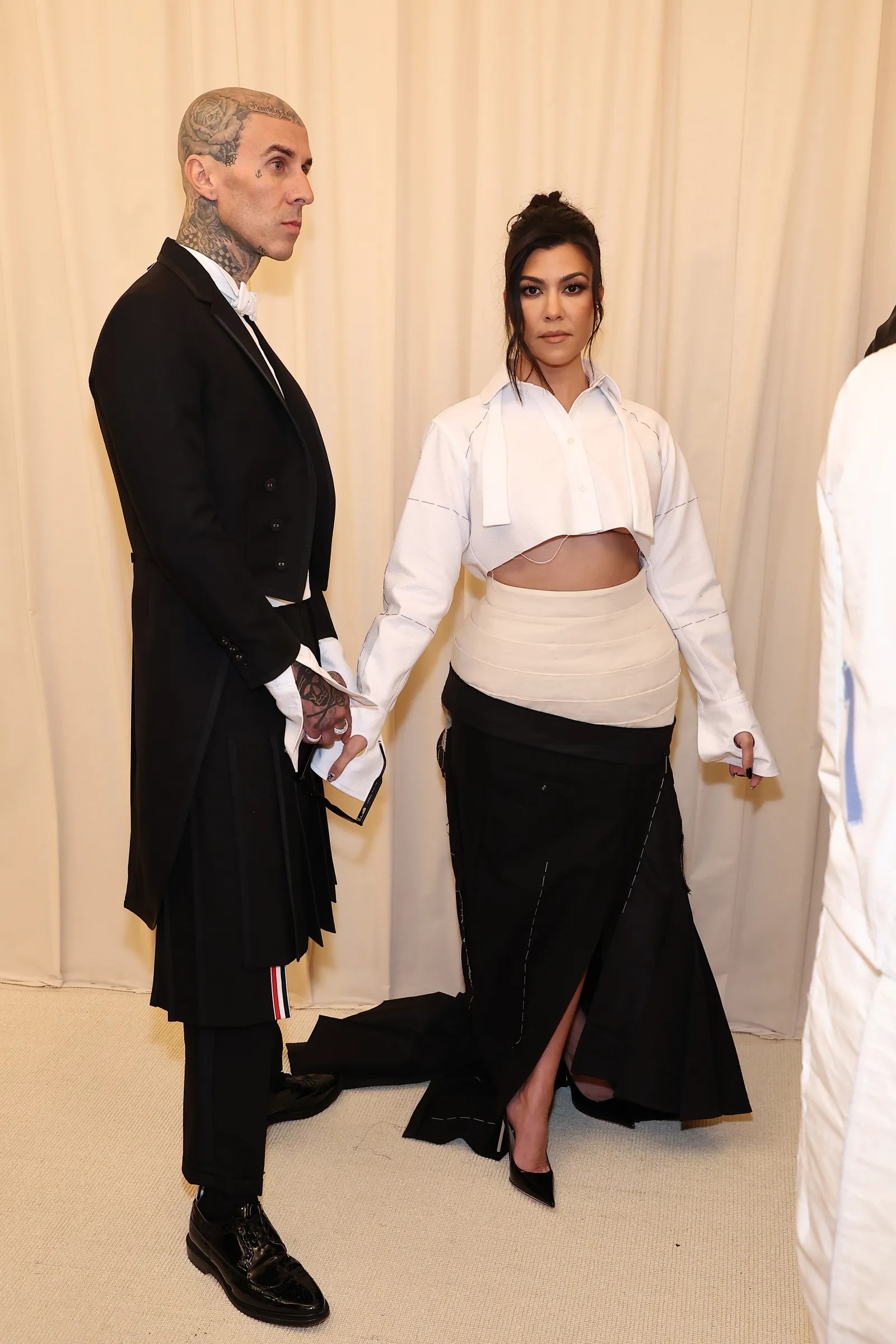Kourtney và Travis Barker Met Gala 2022