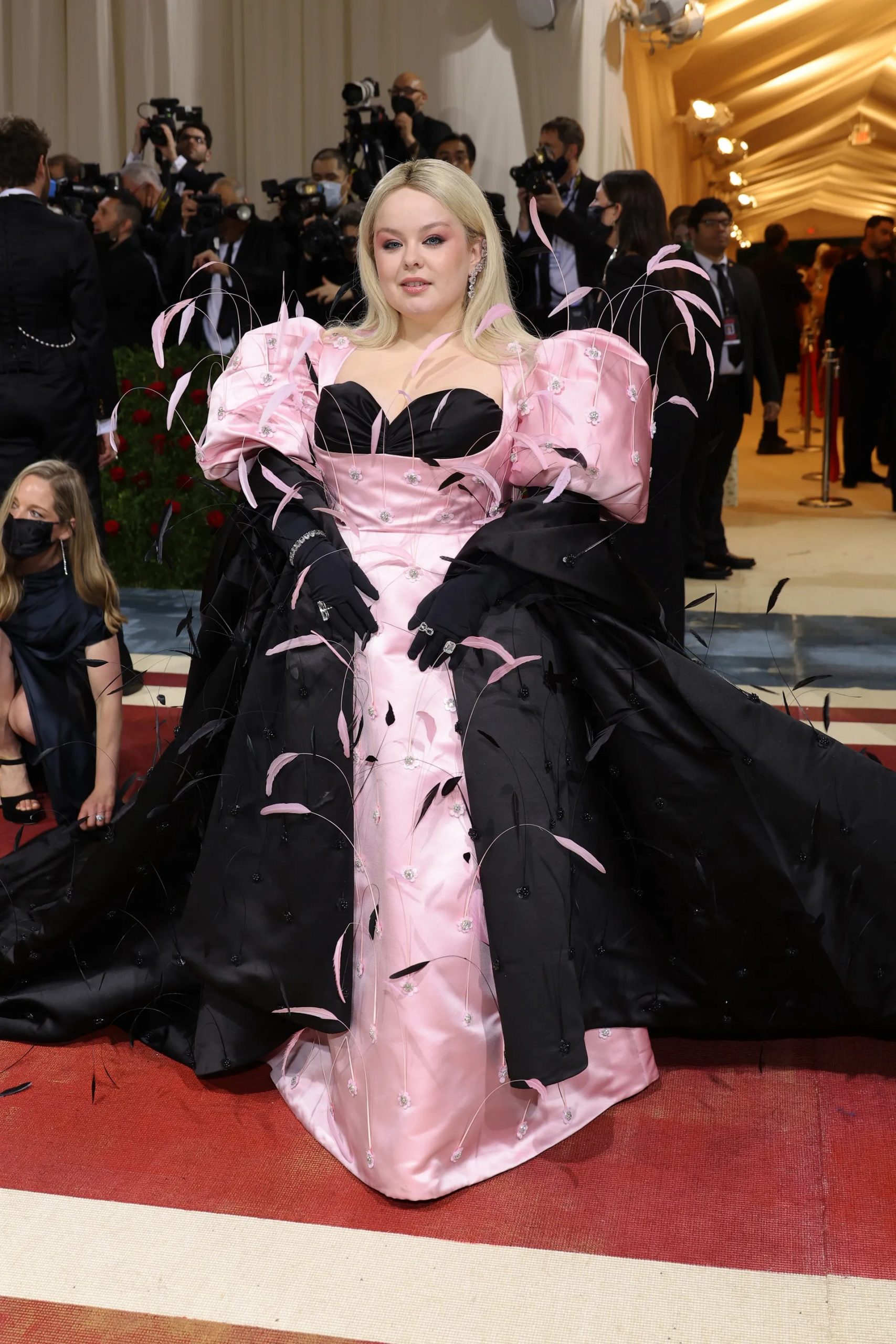 Nicola Coughlan tại Met Gala 2022