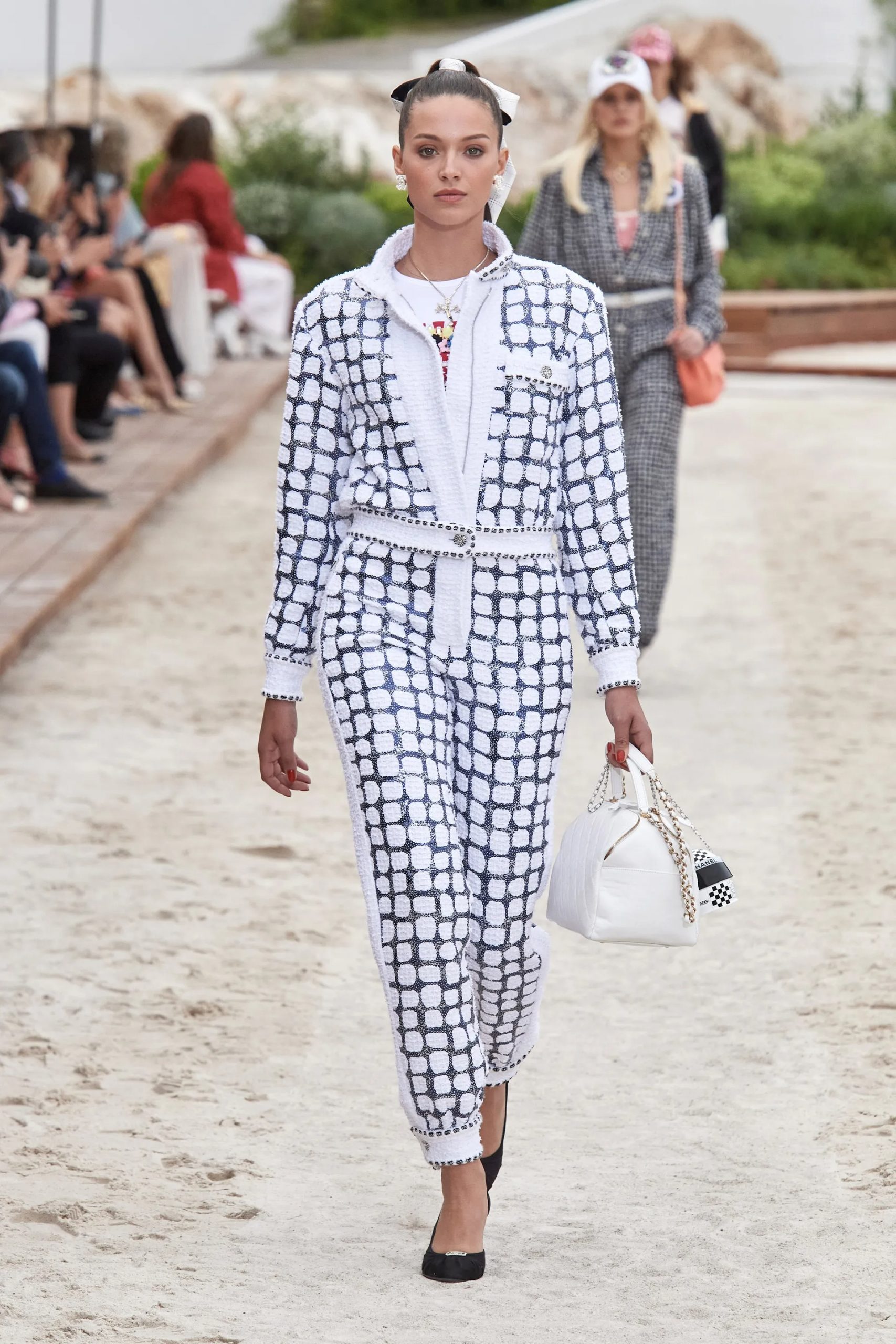 Chanel Cruise 2023 look 7