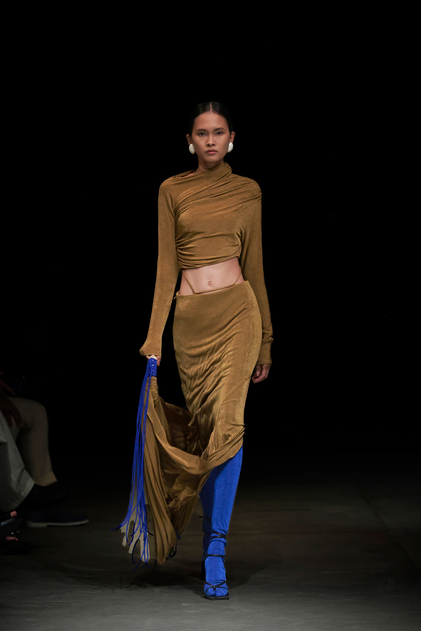 BST INFLOWING của NTK Cường Đàm look 26