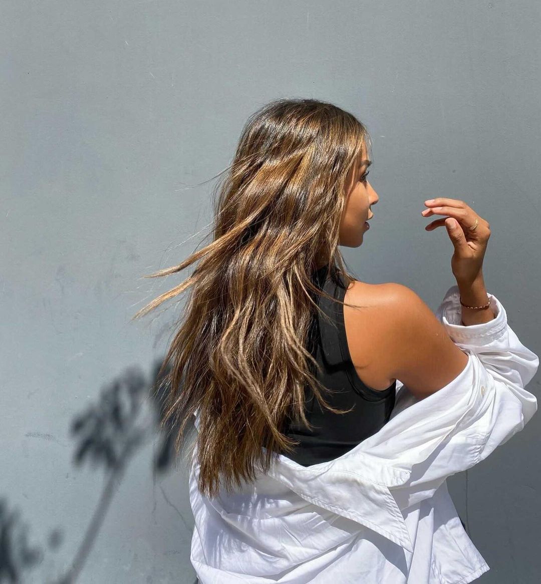 Mai Davika nền nã trong mái tóc đen