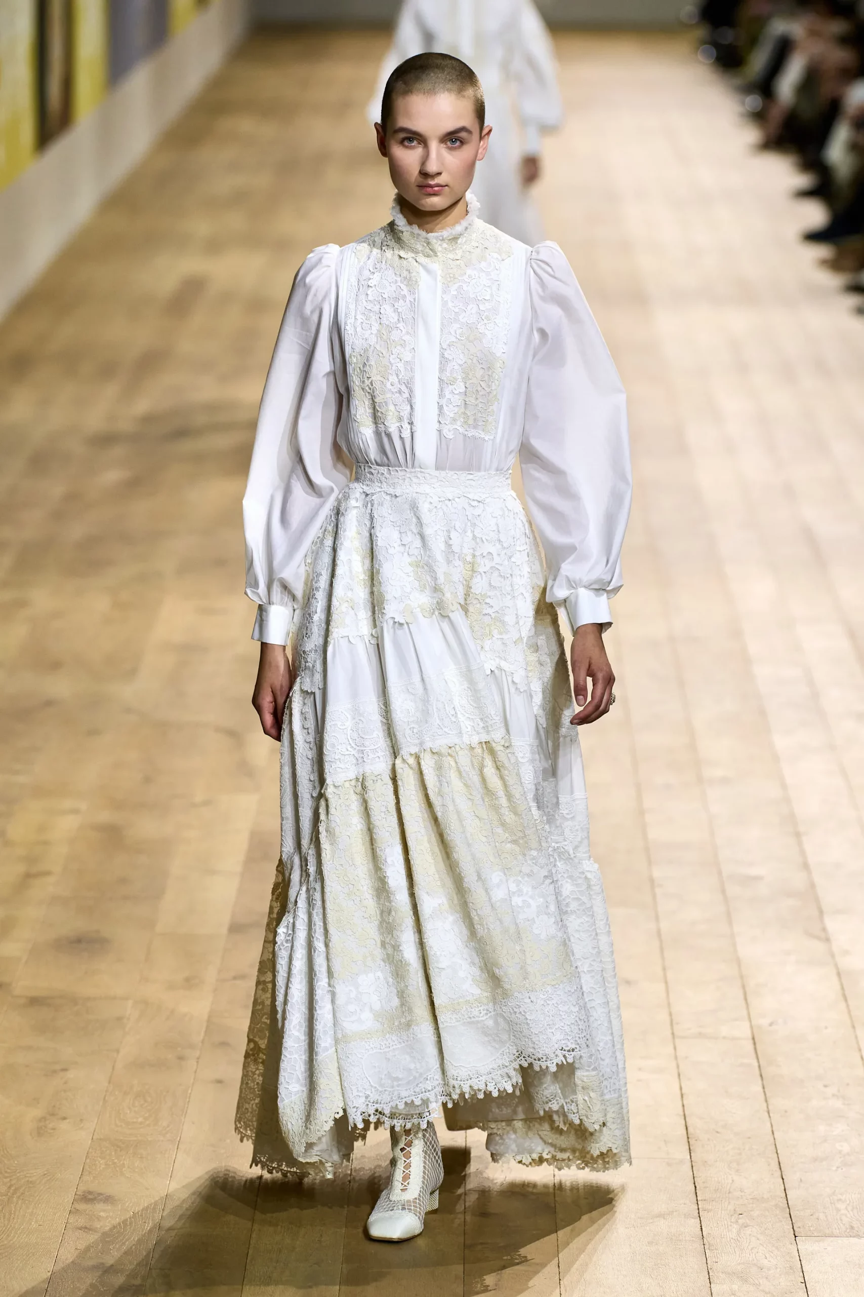 Dior Haute Couture Thu Đông 2022 look 1