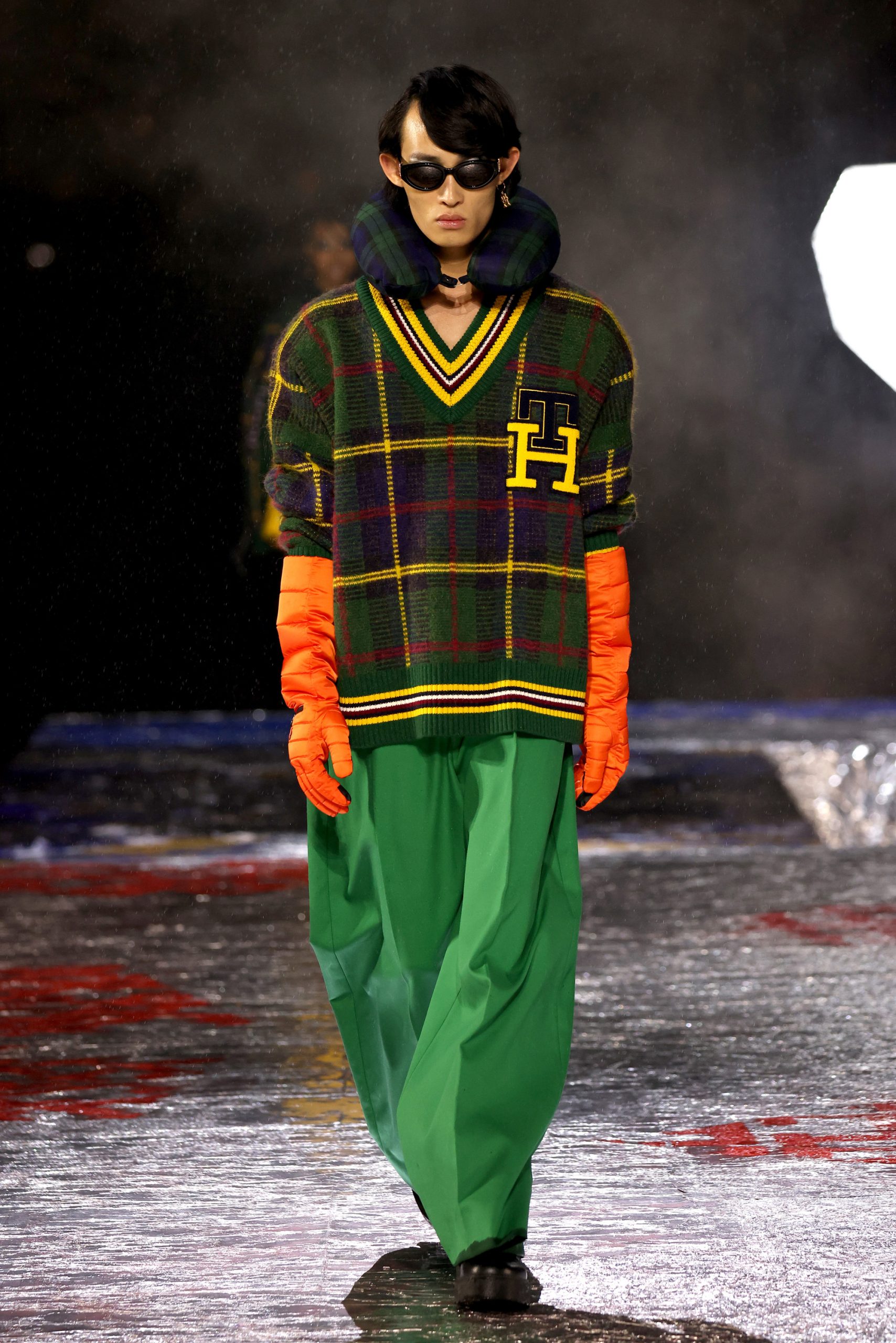 Tommy Hilfiger Thu Đông 2022 look 7
