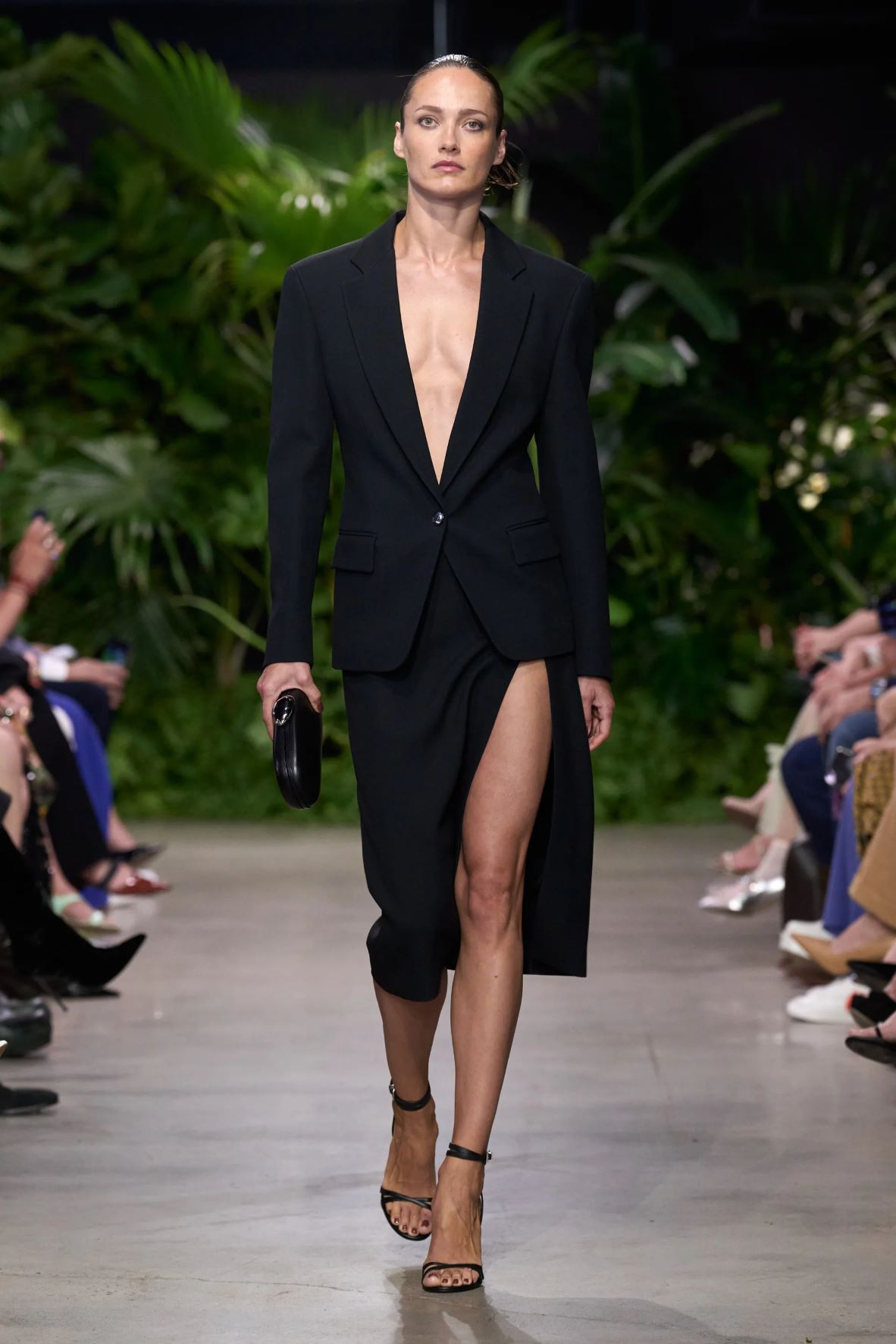 MK xuân hè 2023 look 30