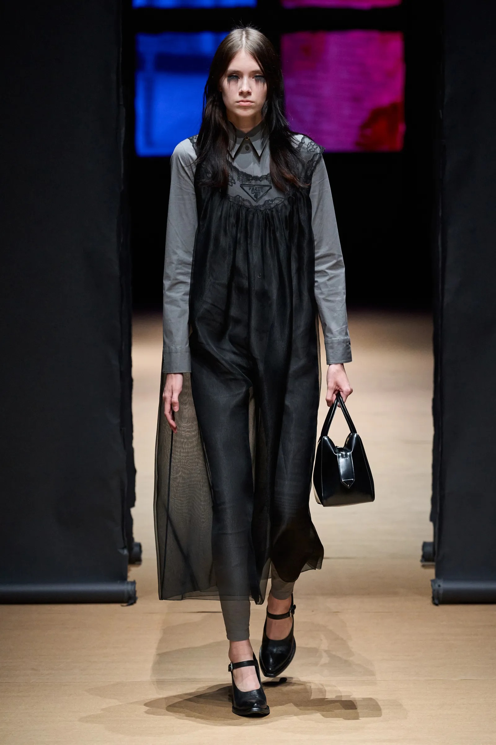 Prada Xuân Hè 2023 look 5