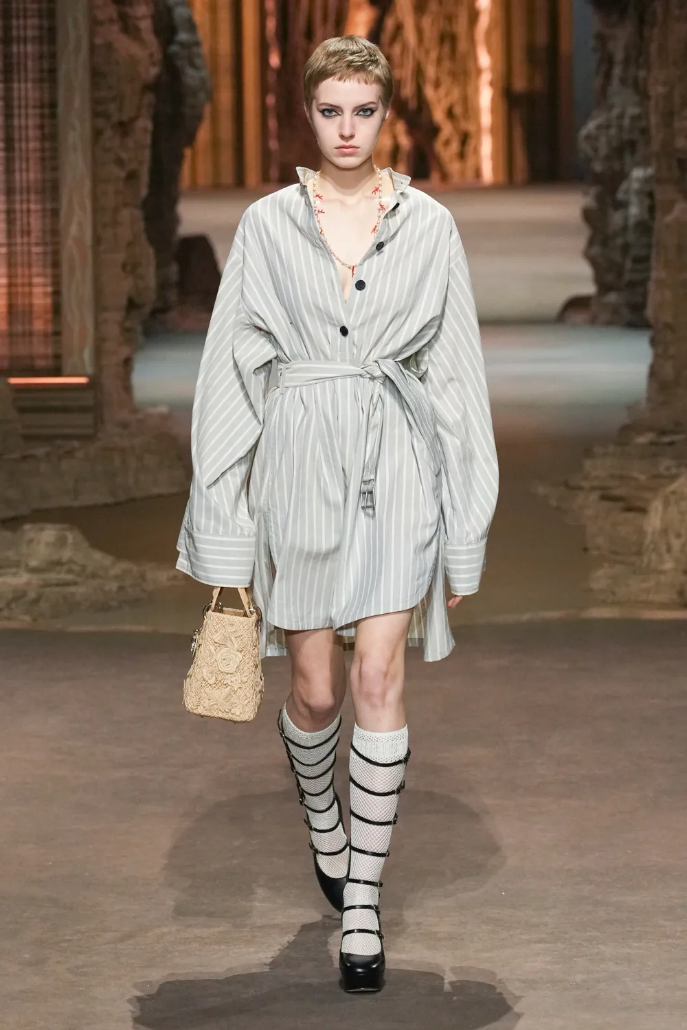 CD xuân hè 2023 look 57