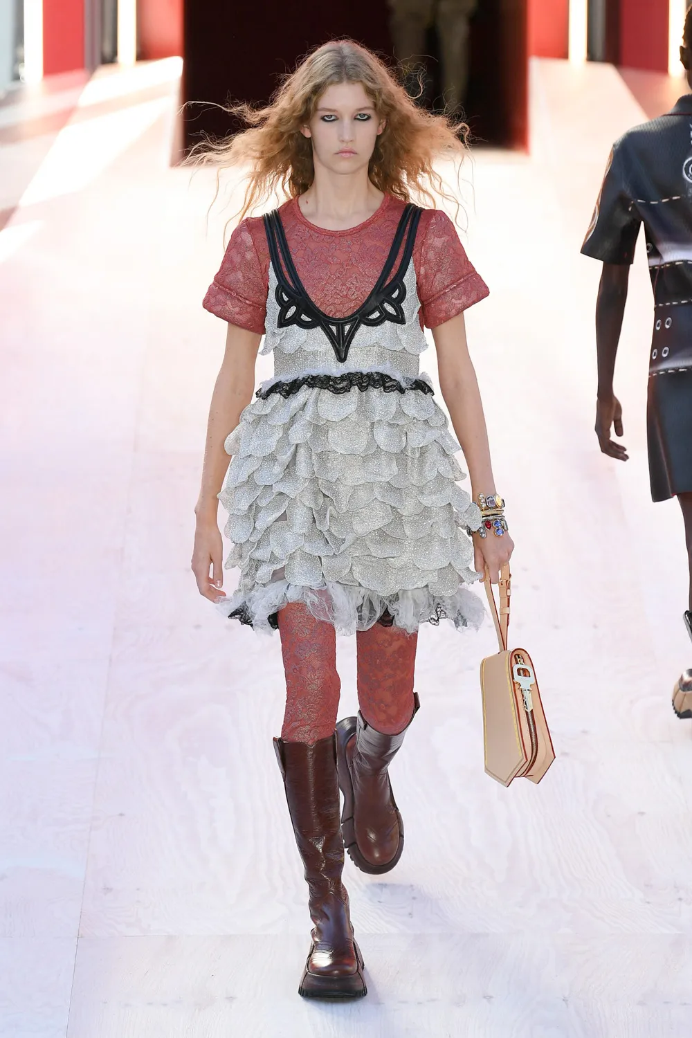 LV rtw xuân hè 2023 look 21