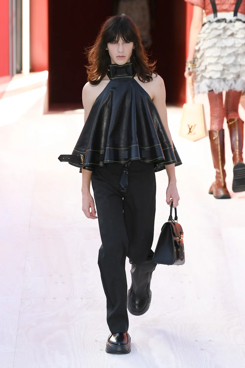 LV rtw xuân hè 2023 look 34