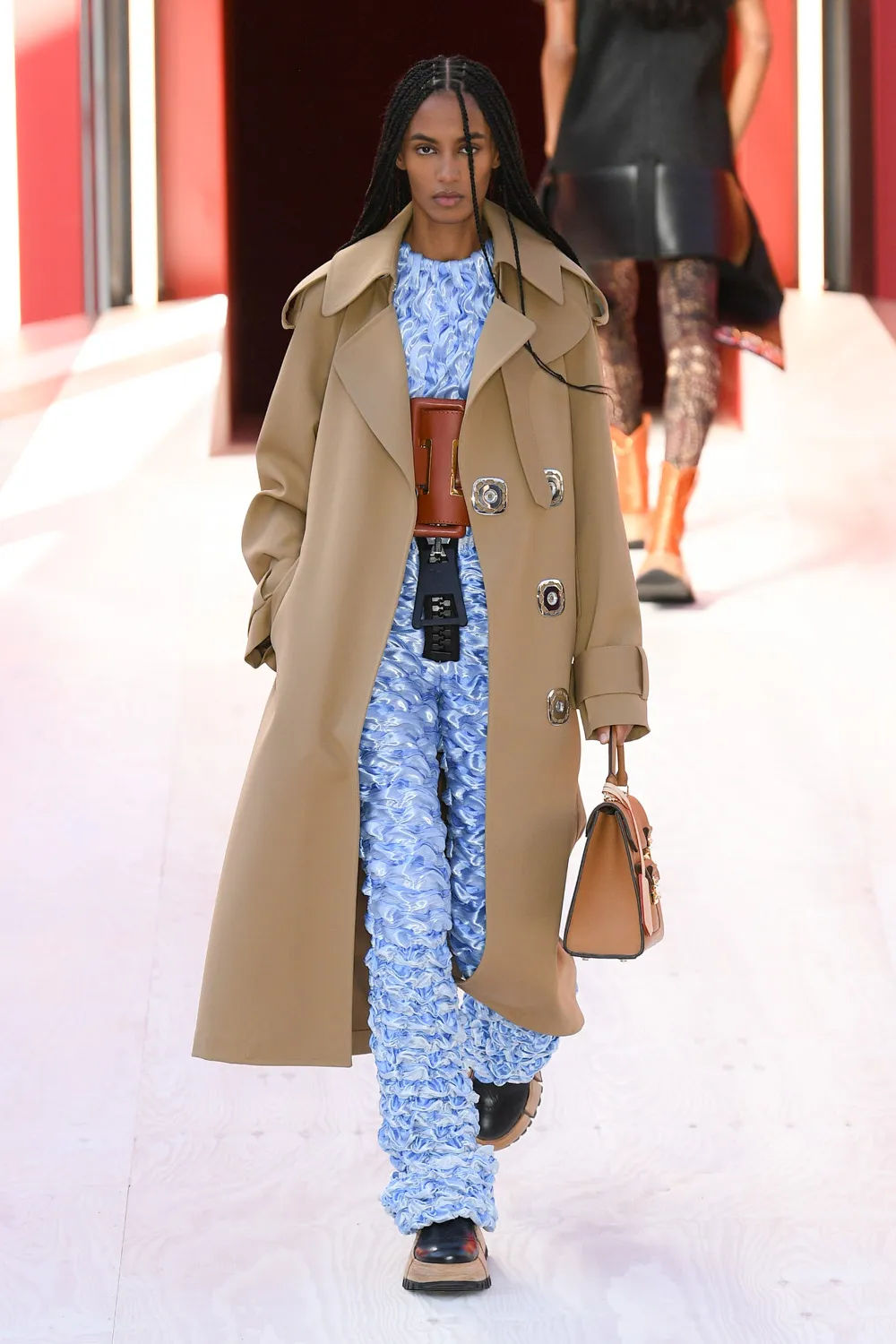 LV rtw xuân hè 2023 look 38
