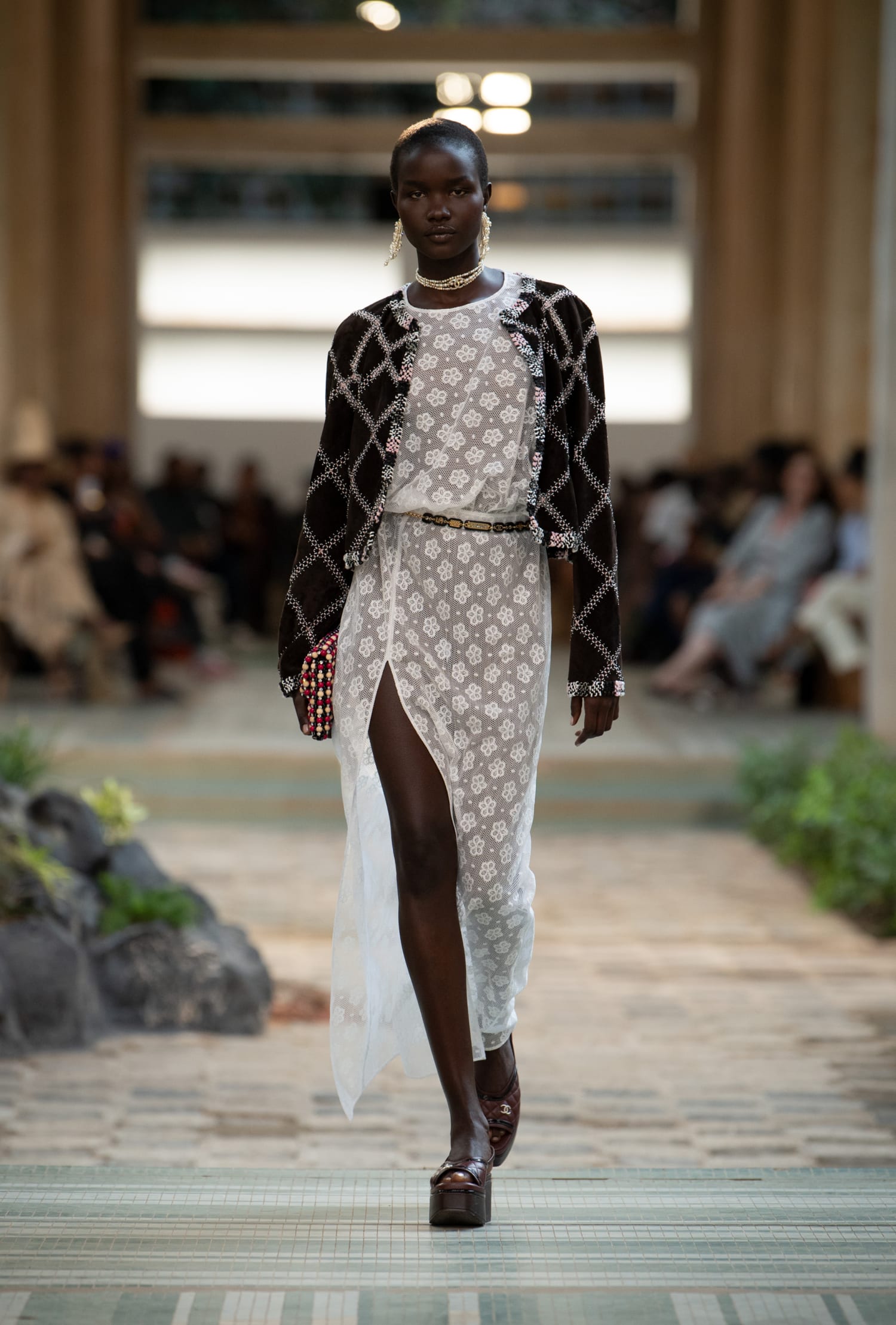 CHANEL Métiers d’art DAKAR 2023 look 44