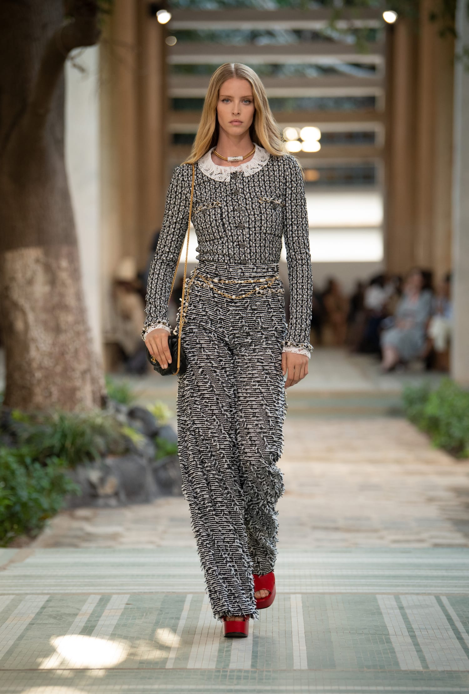 CHANEL Metiers d art DAKAR 2023 look 56
