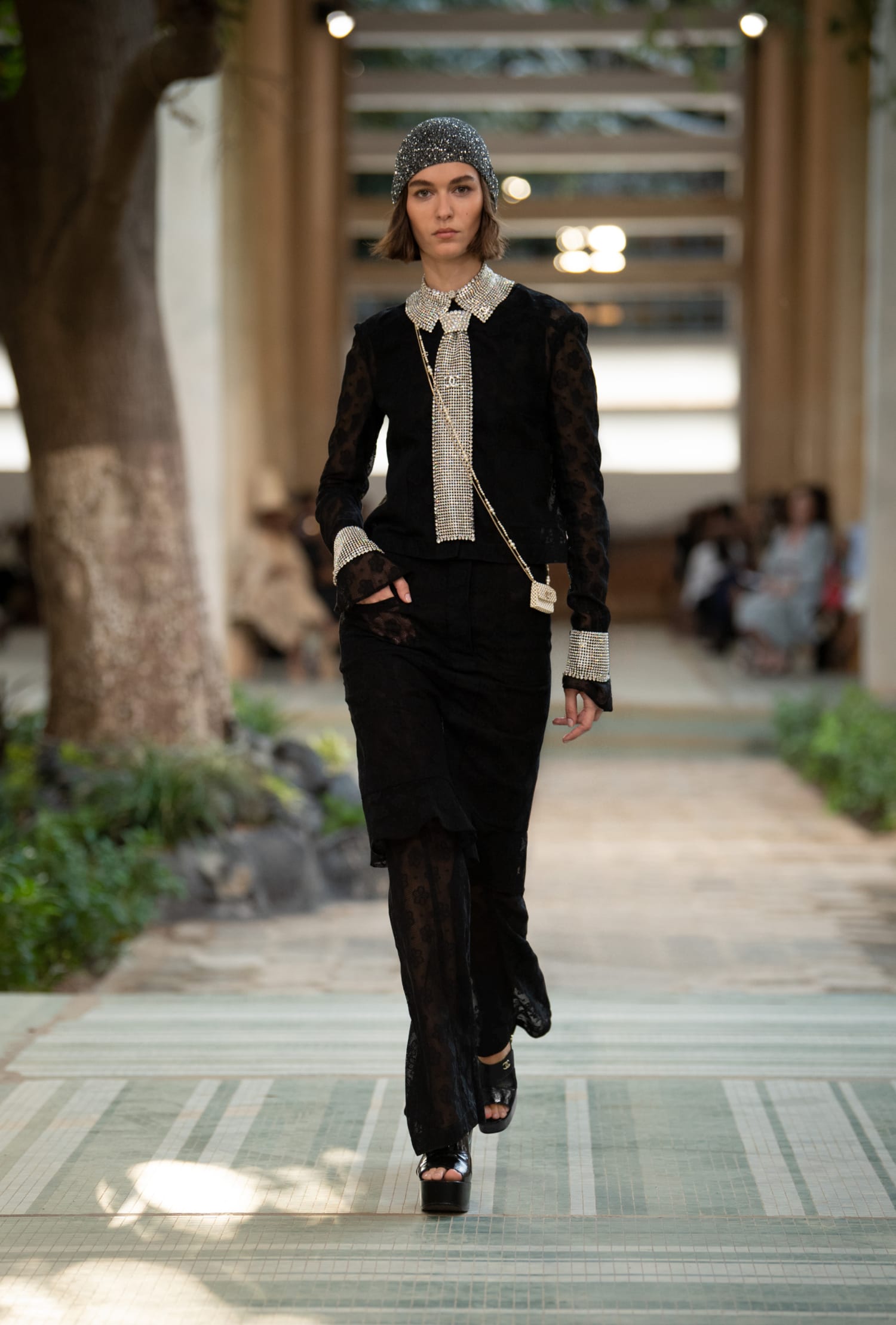 CHANEL Metiers dart DAKAR 2023 look 61