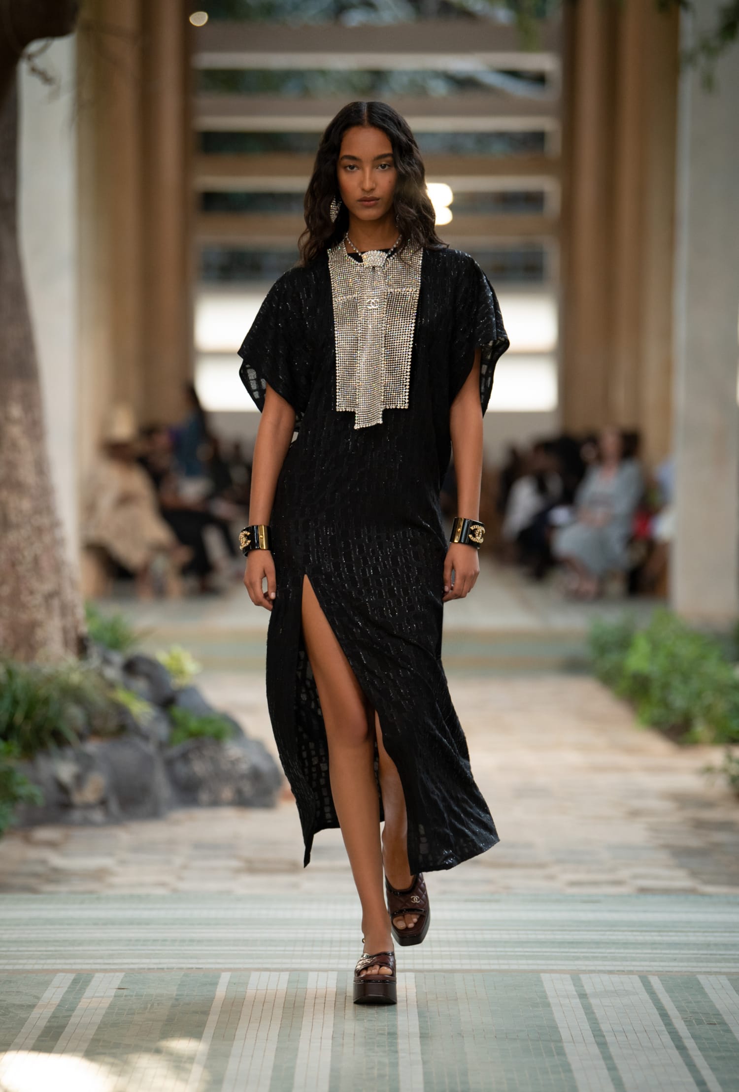 CHANEL Metiers dart DAKAR 2023 look 62
