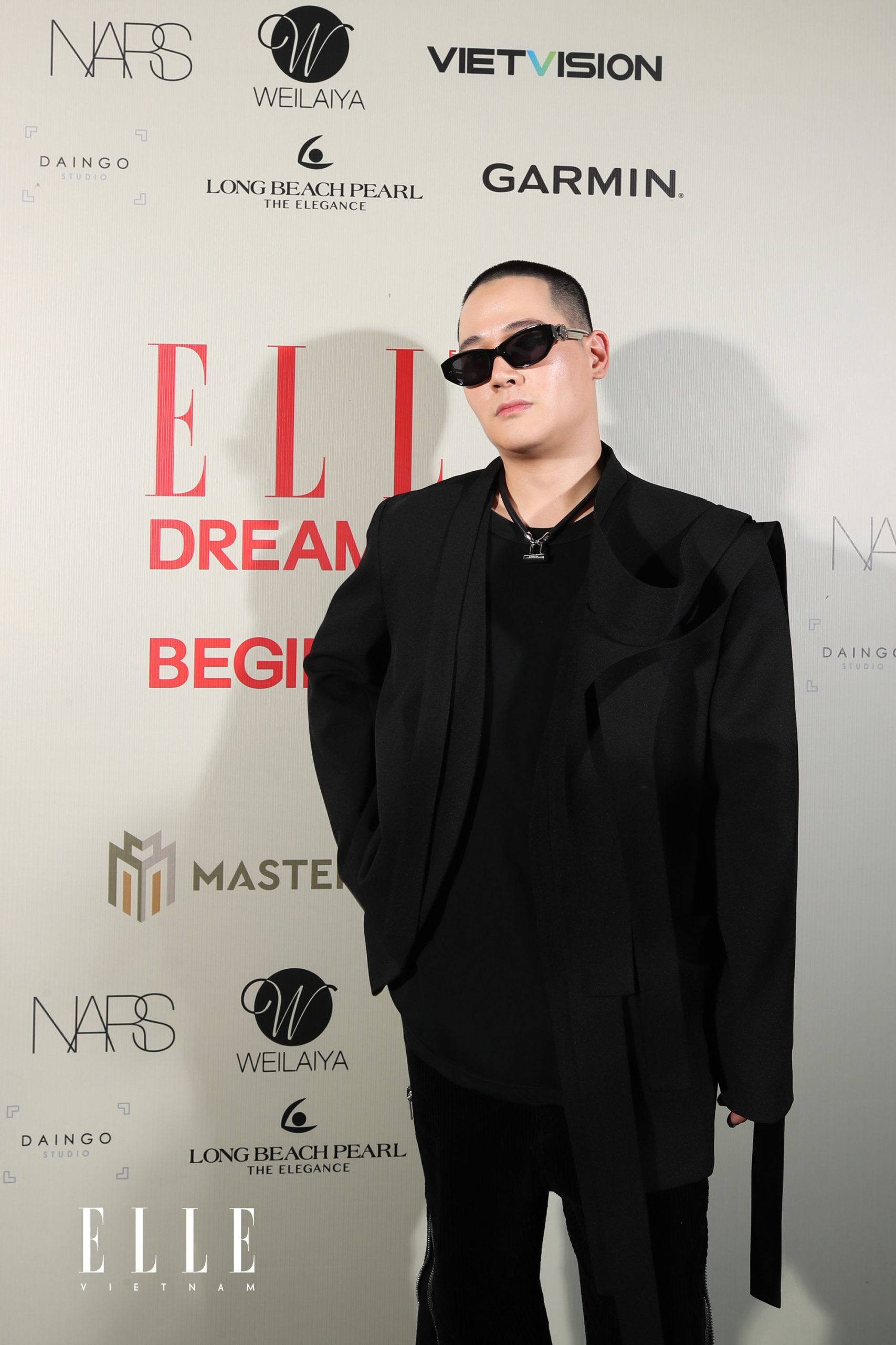 ntk cường đàm tại elle fashion show 2022