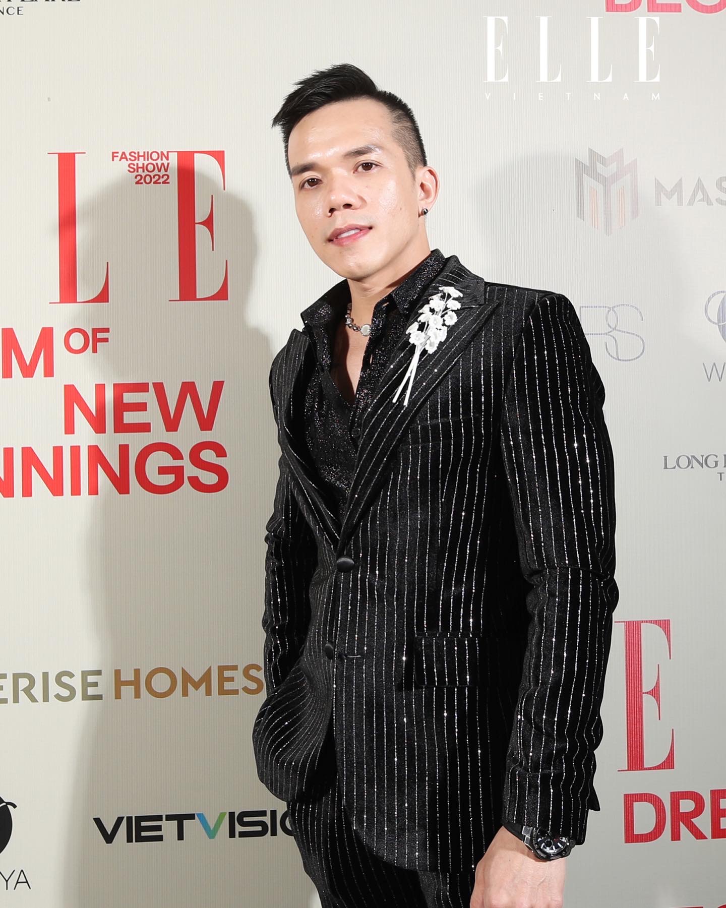 ntk tuấn trần tại elle fashion show 2022