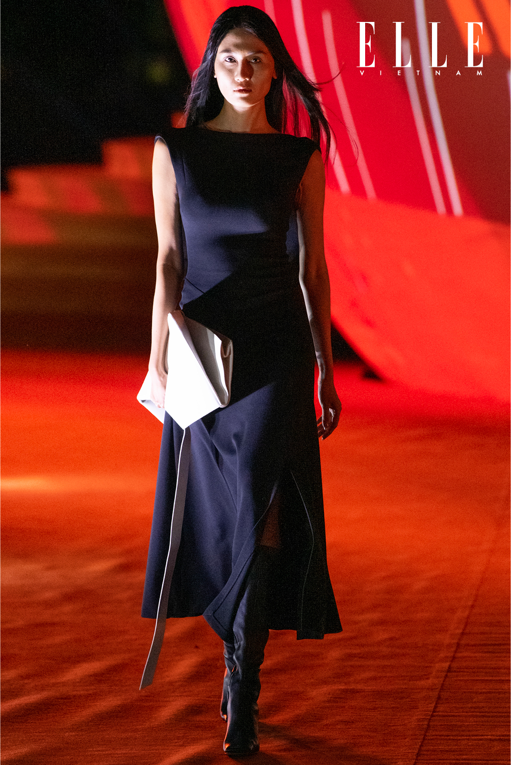 ELLE Fashion Show 2022 BST Figure CHATS by C.Dam look 5