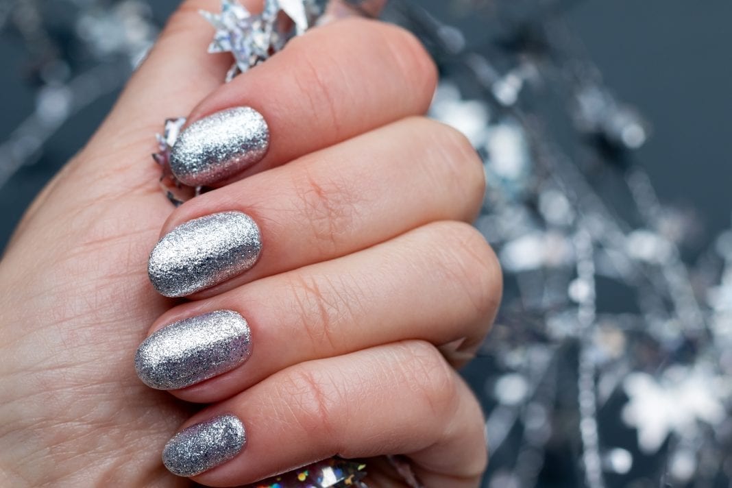 Màu nail bạc
