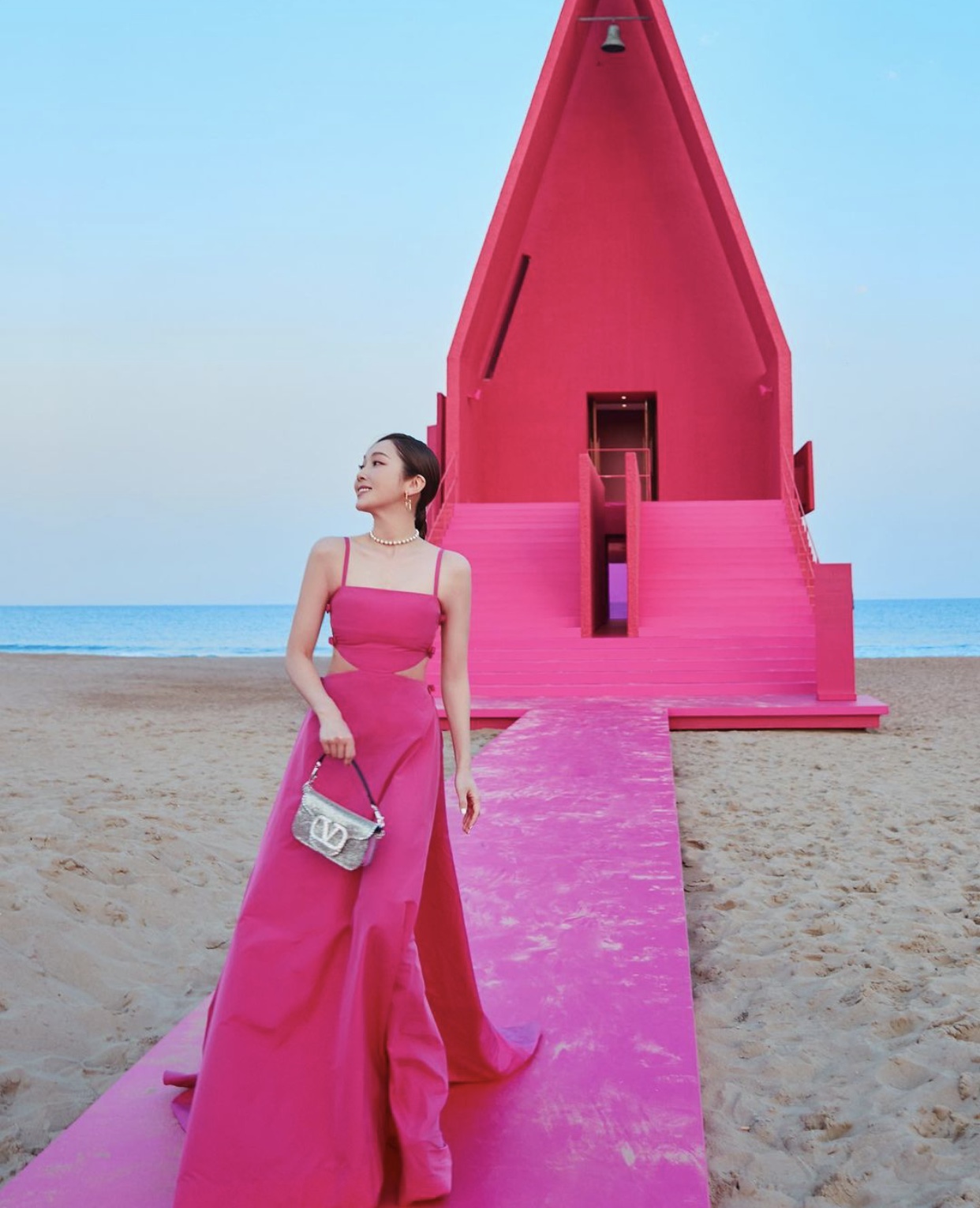 fuchsia pink tuổi thìn